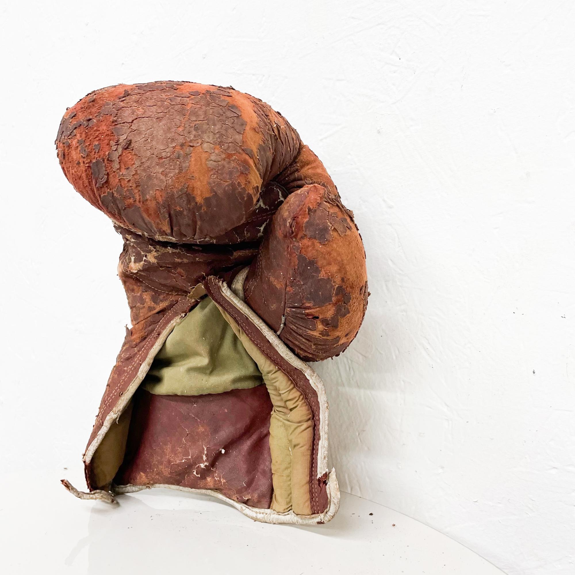 Mid-20th Century Antique Distress Battered Sport EP14 Leather Boxing Glove Everlast USA