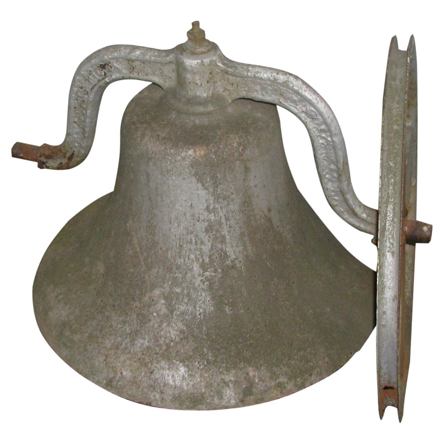 Mironey Ringing Hand Bell Cast Iron Hand Bell Call Vintage Hand Held Bell Service Tea Dinner Bell Game Bell for Calling Attention Pack of 2