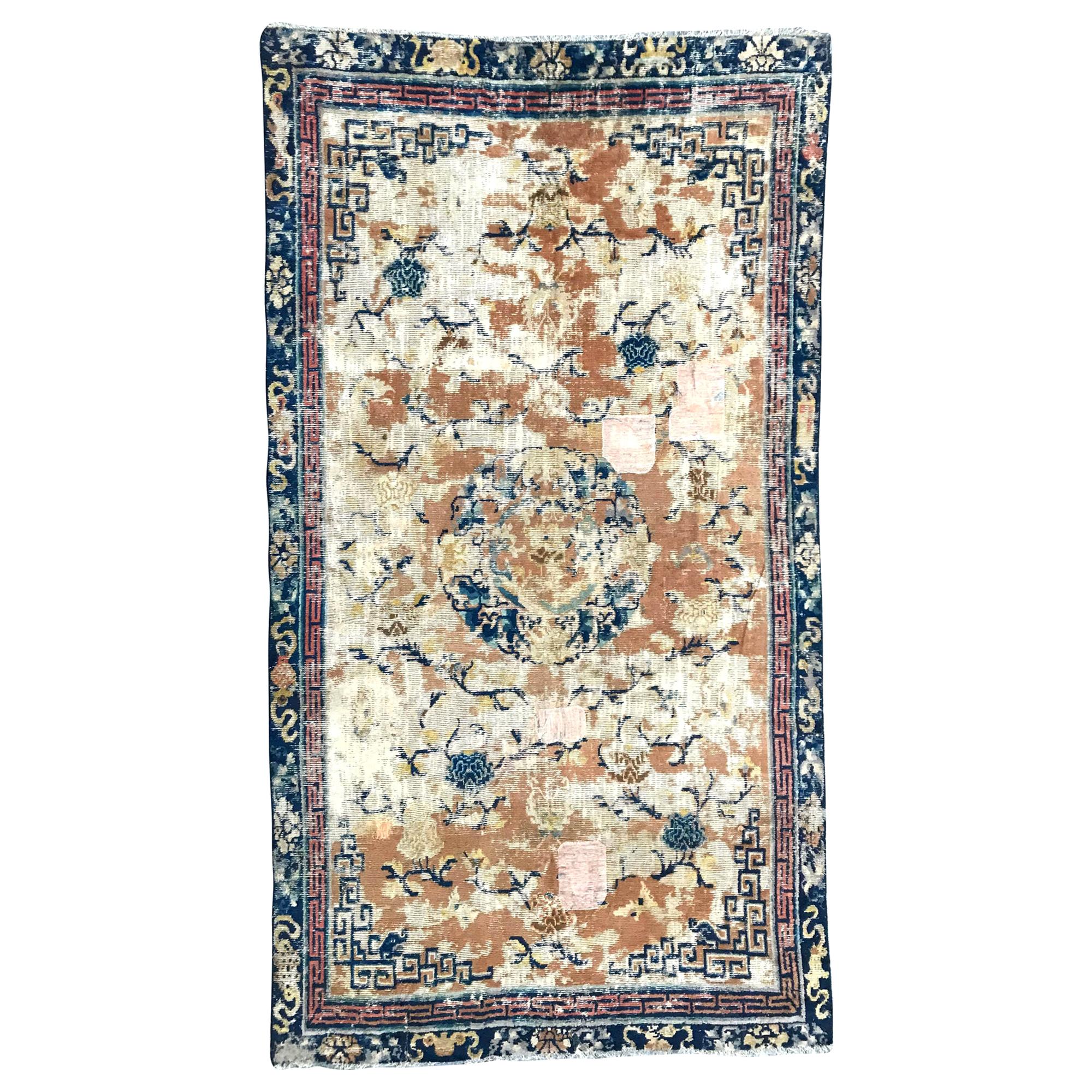 Antiker chinesischer antiker Teppich im Used-Look