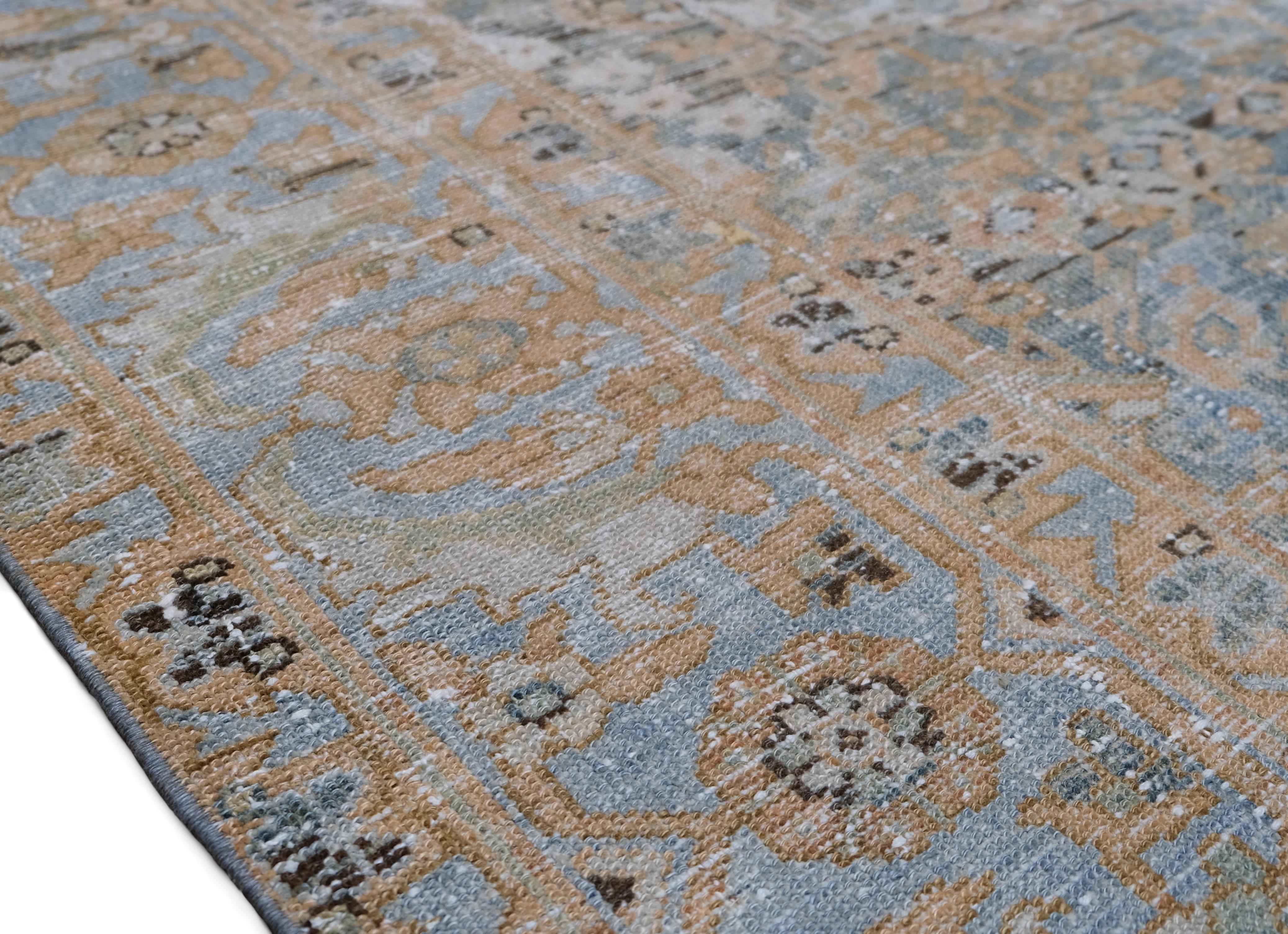 Antiker Malayer-Wollteppich in Erdblau in Erdtönen im Used-Look, 6'x12'7'' (Handgeknüpft) im Angebot