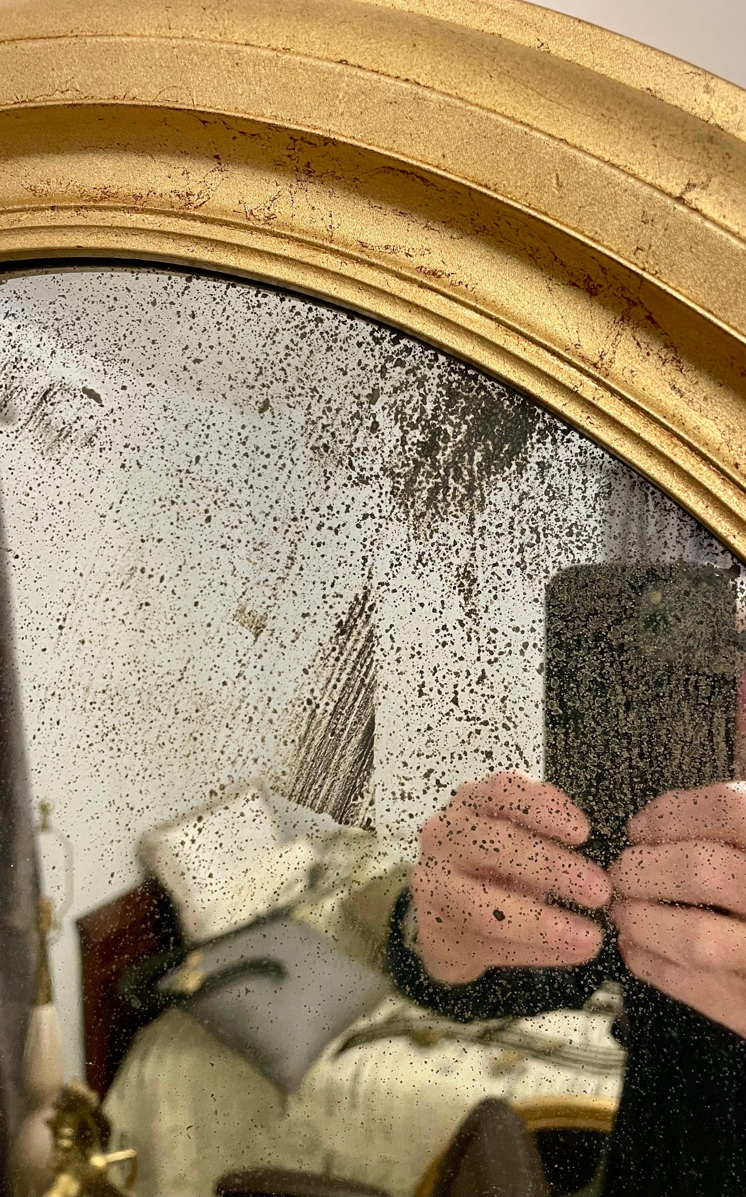 Antique Distressed Gold Gilt Mirror In Good Condition For Sale In New York, NY