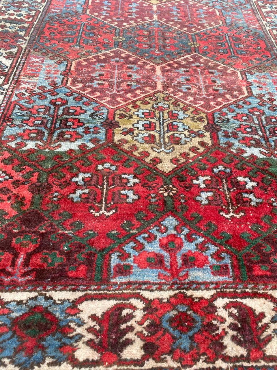 Bobyrug's Antiker Kurdischer Teppich im Used-Look im Zustand „Starke Gebrauchsspuren“ im Angebot in Saint Ouen, FR