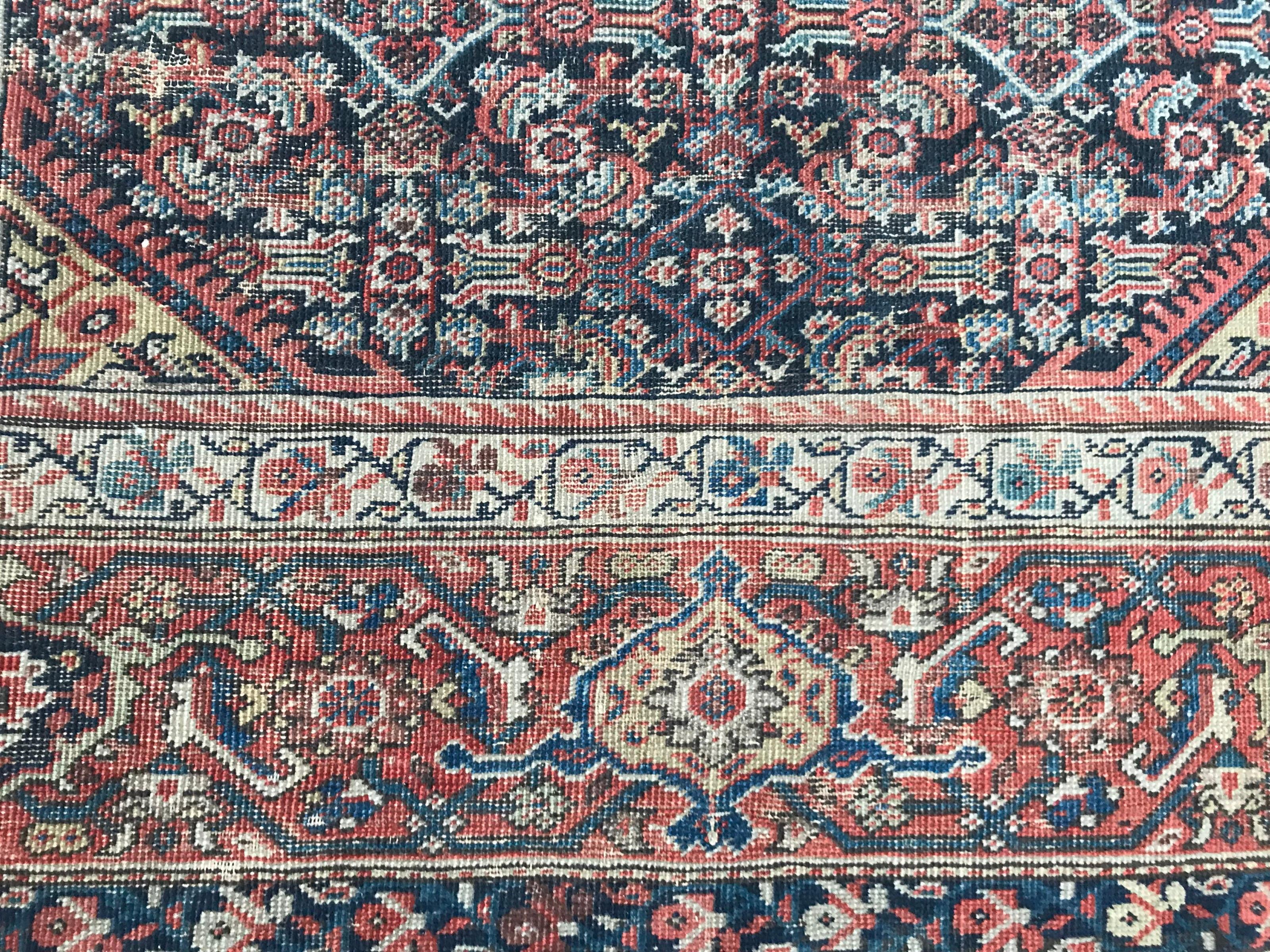 Antique Distressed Large Runner Mahal Hand Knotted Rug In Distressed Condition For Sale In Saint Ouen, FR
