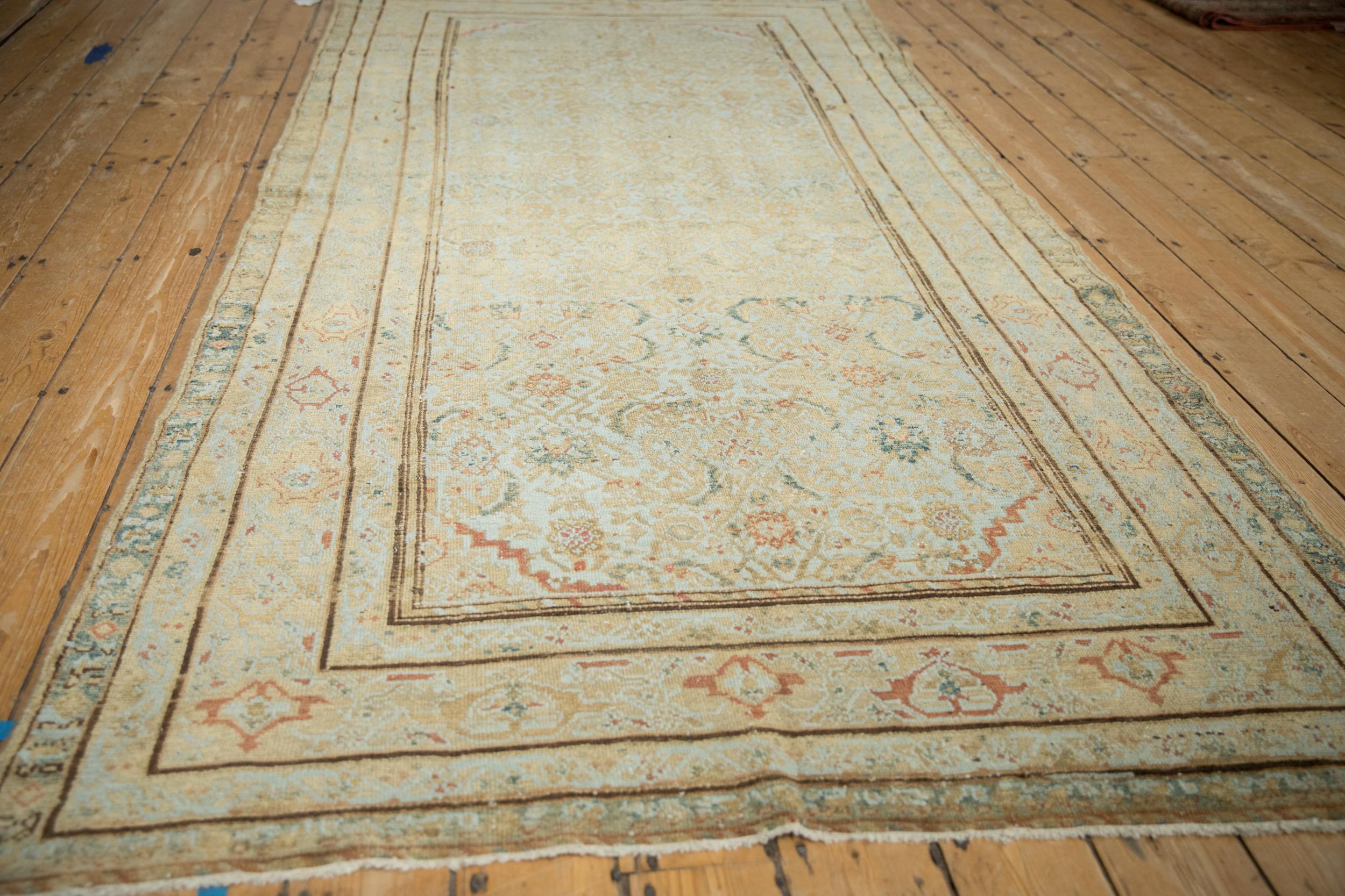 Antiker Distressed Malayer-Teppich im Used-Look (Handgeknüpft) im Angebot