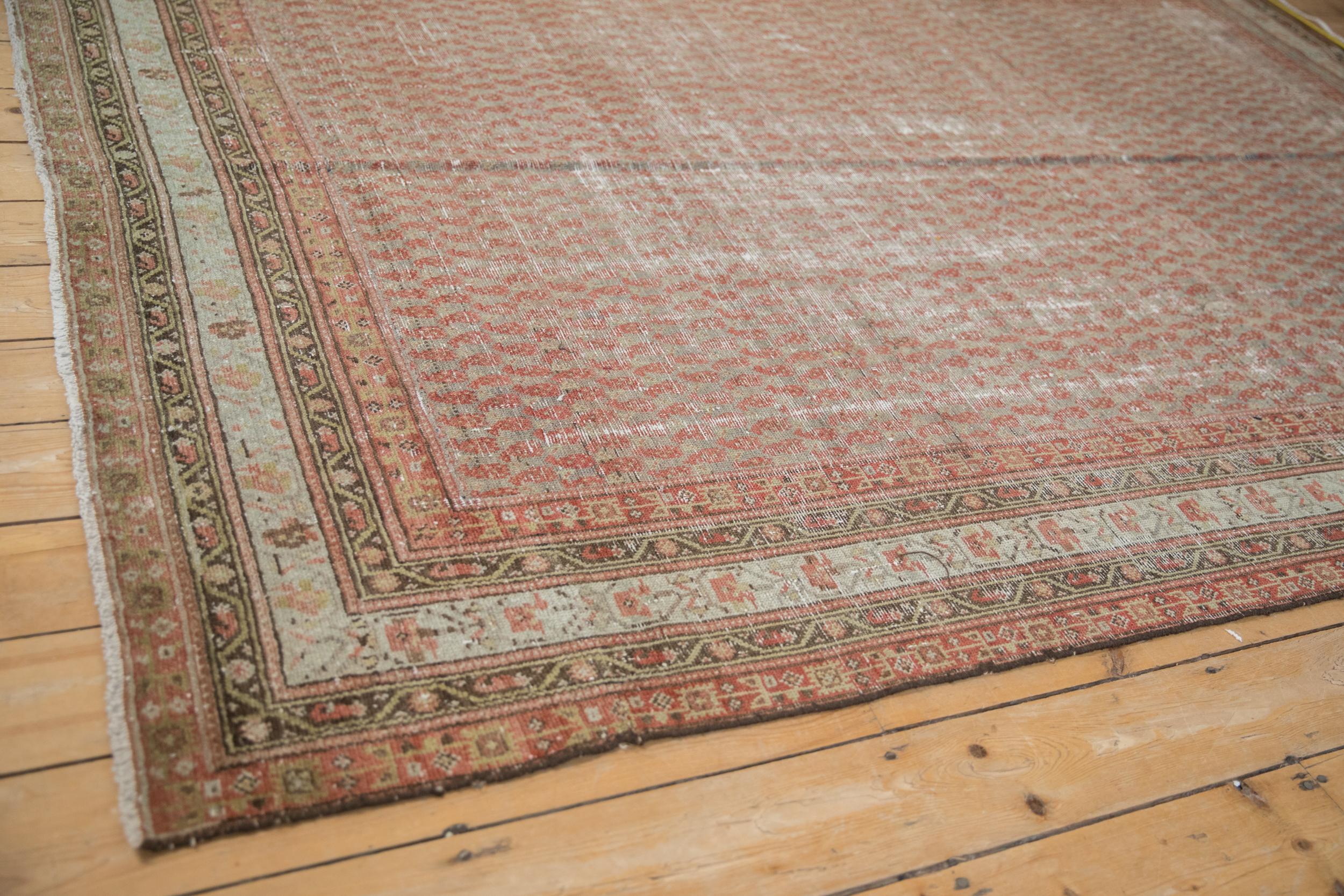 Antiker Distressed Malayer-Teppich im Used-Look (Frühes 20. Jahrhundert) im Angebot