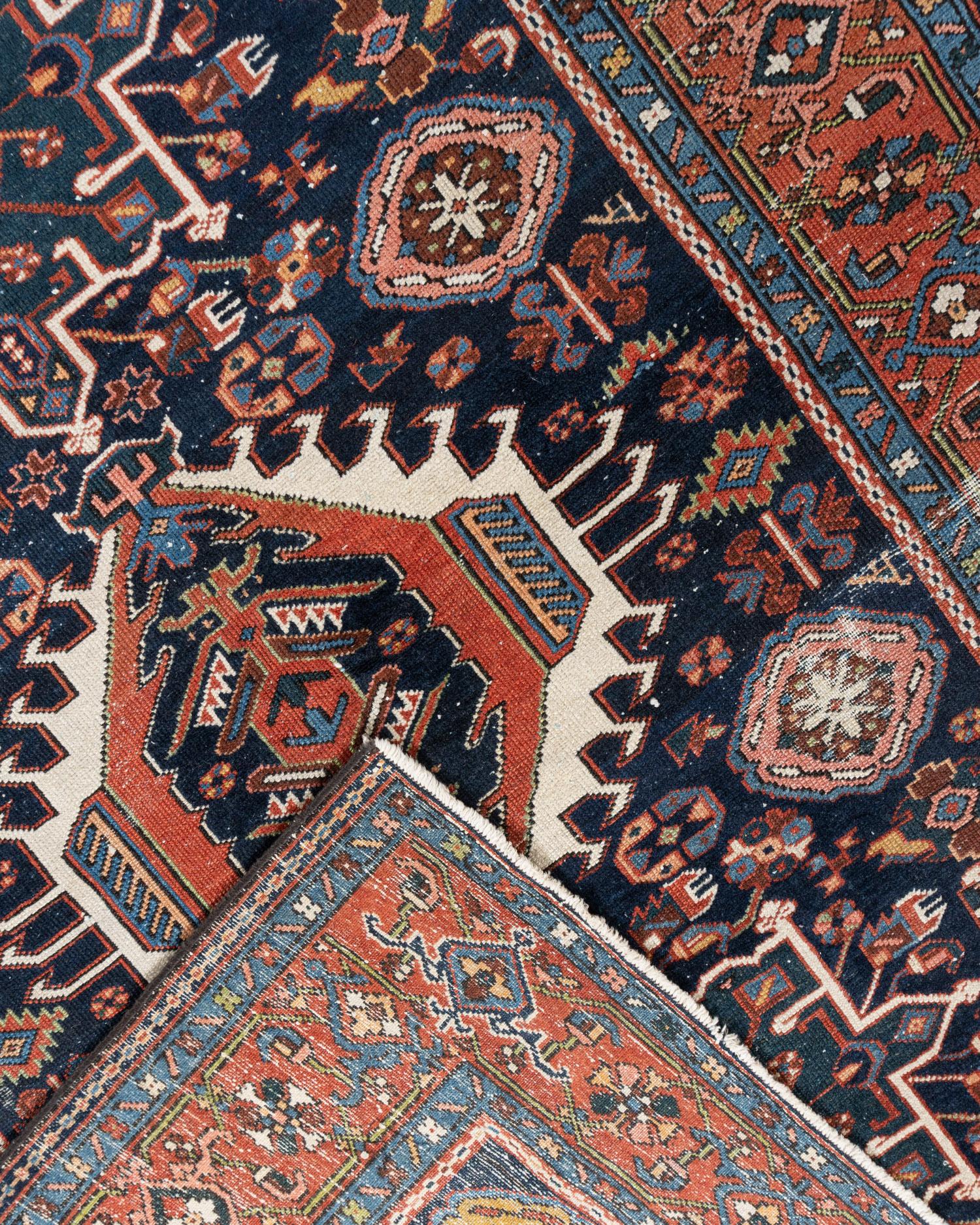 Persischer Heriz-Teppich 4'1 x 6'3, antik, beschädigt (Wolle) im Angebot