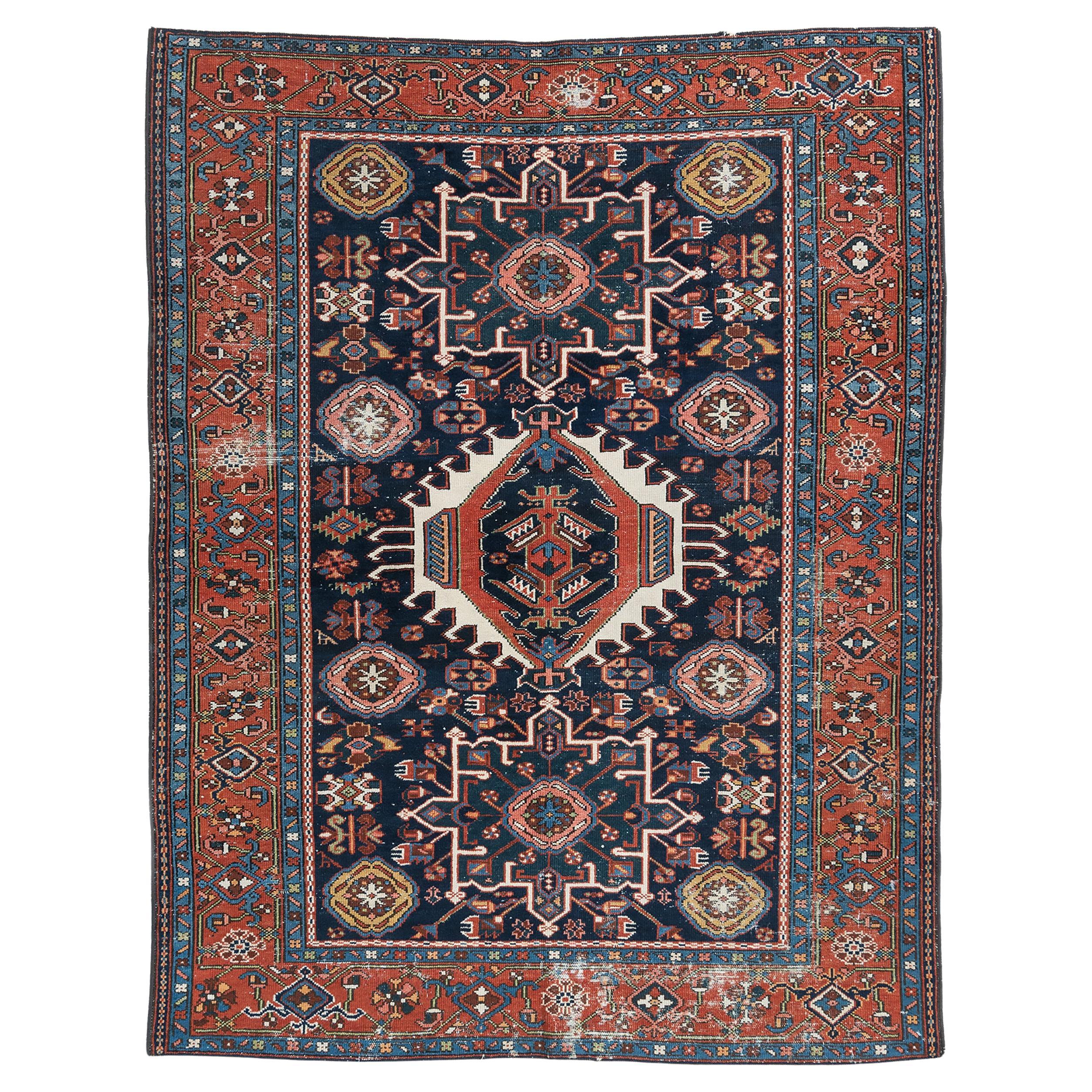 Persischer Heriz-Teppich 4'1 x 6'3, antik, beschädigt im Angebot