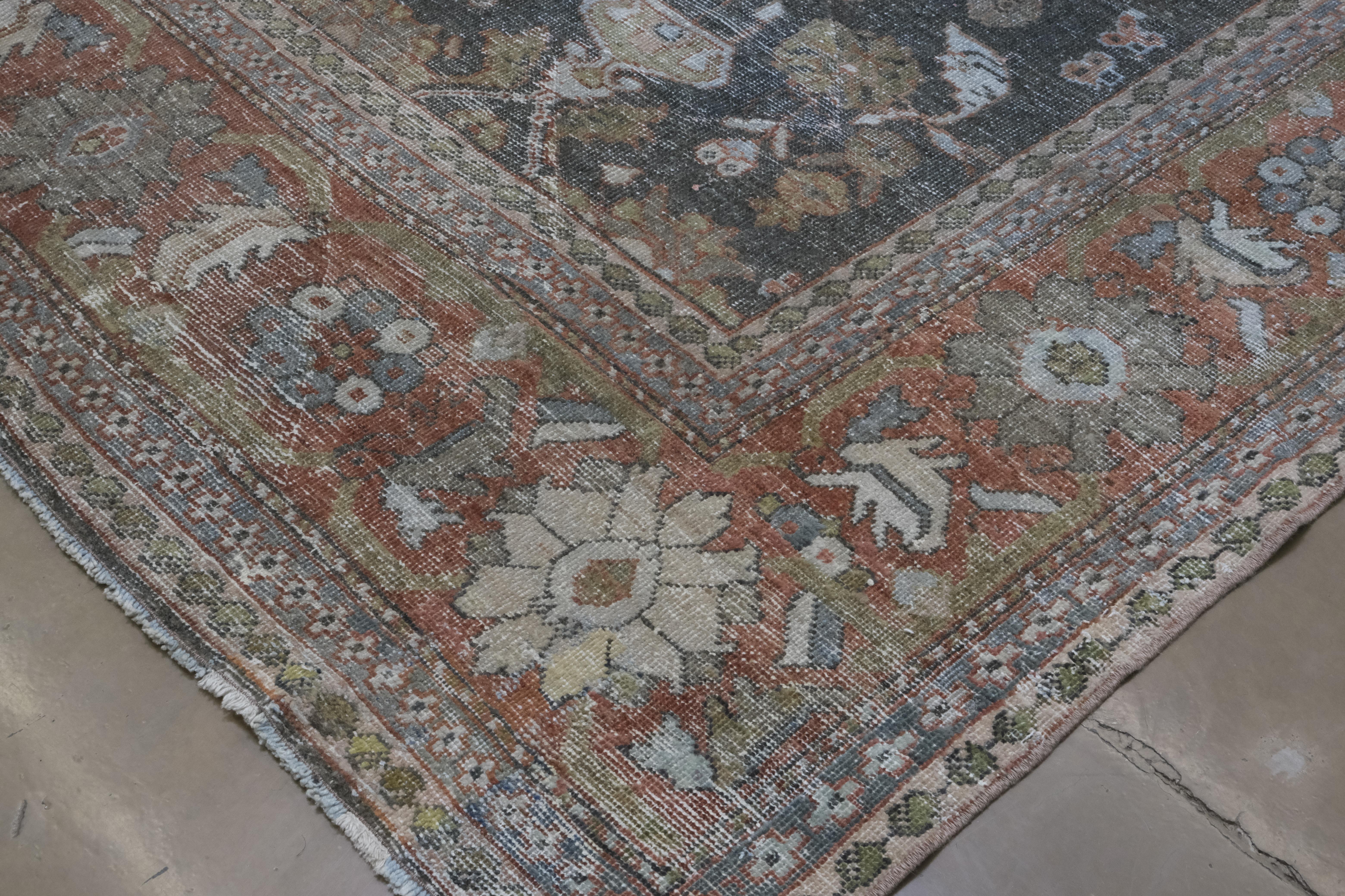 Antik Distressed Persian Mahal Faded Dark Brown-Green with Rose 11'4''x18' (Wolle) im Angebot