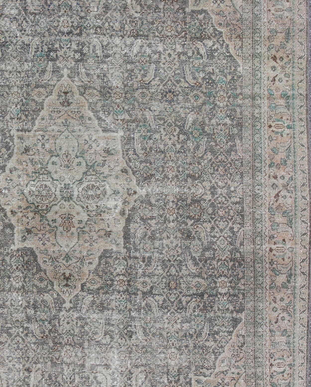 Hand-Knotted Antique Distressed Persian Mahal/Sultanabad Rug in Light Gray, Blush/Pink For Sale
