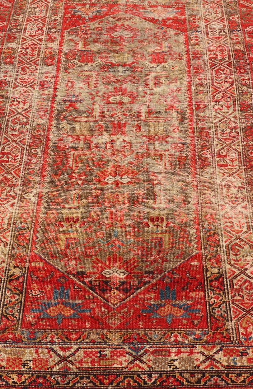 Measures: 3'11 x 6'4 
Antique Distressed Persian Malayer Rug by Keivan Woven Arts With Medallion . rug KBE-230903, Keivan Woven Arts / country of origin / type: Iran / Malayer, circa 1920. 

This amazing antique Malayer rug from early 20th century,