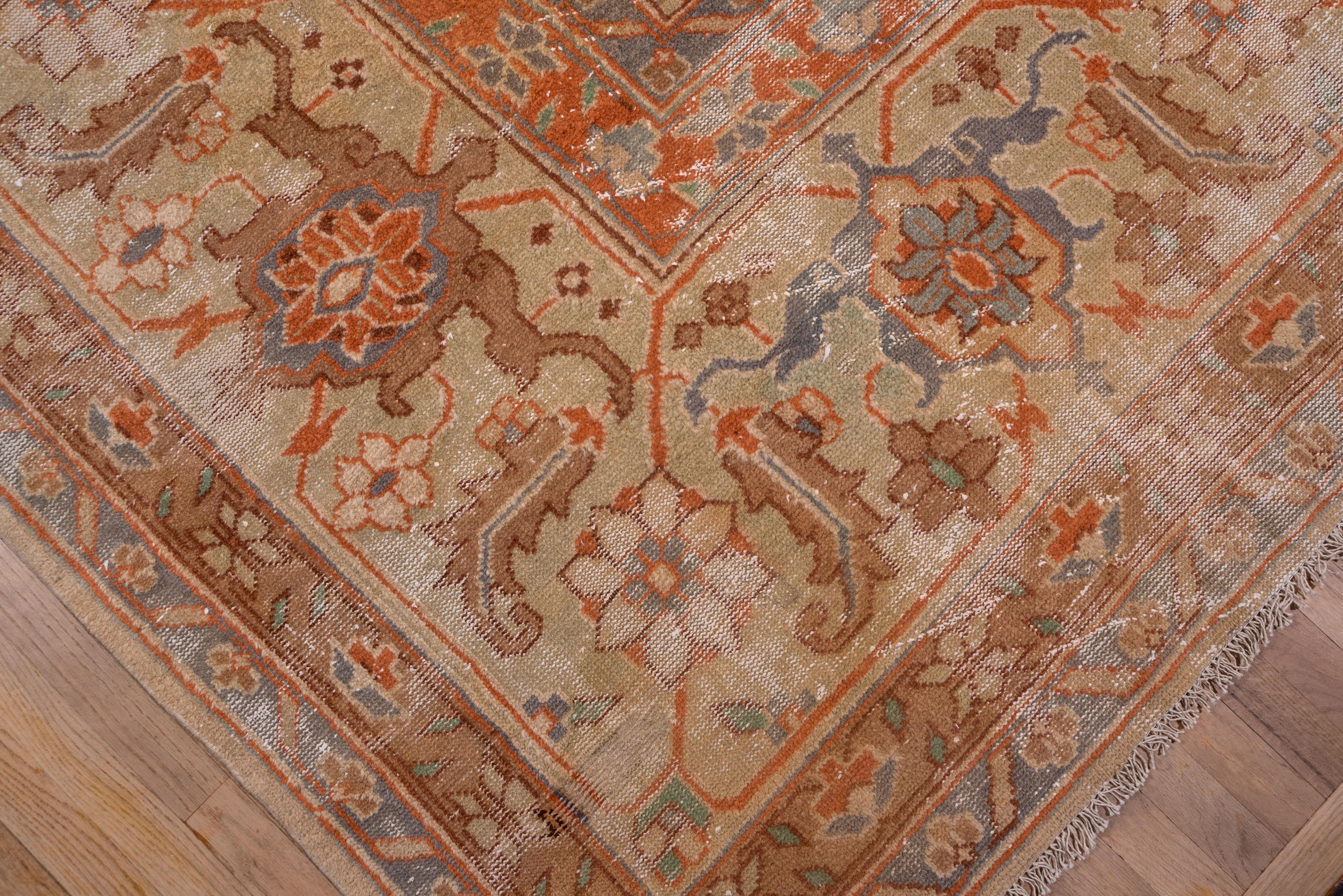 Antiker quadratischer Amritsar-Teppich im Used-Look, Distressed (Handgeknüpft) im Angebot
