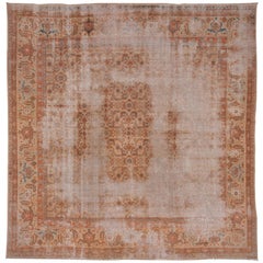 Antiker quadratischer Amritsar-Teppich im Used-Look, Distressed