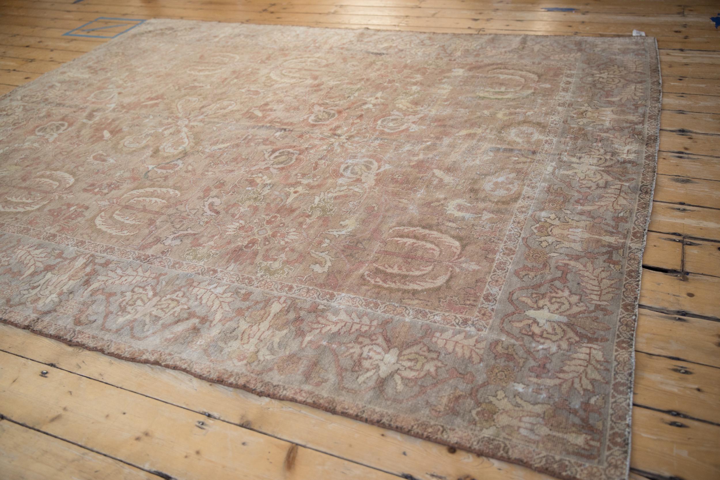 Antiker Distressed Sultanabad-Teppich im Angebot 3