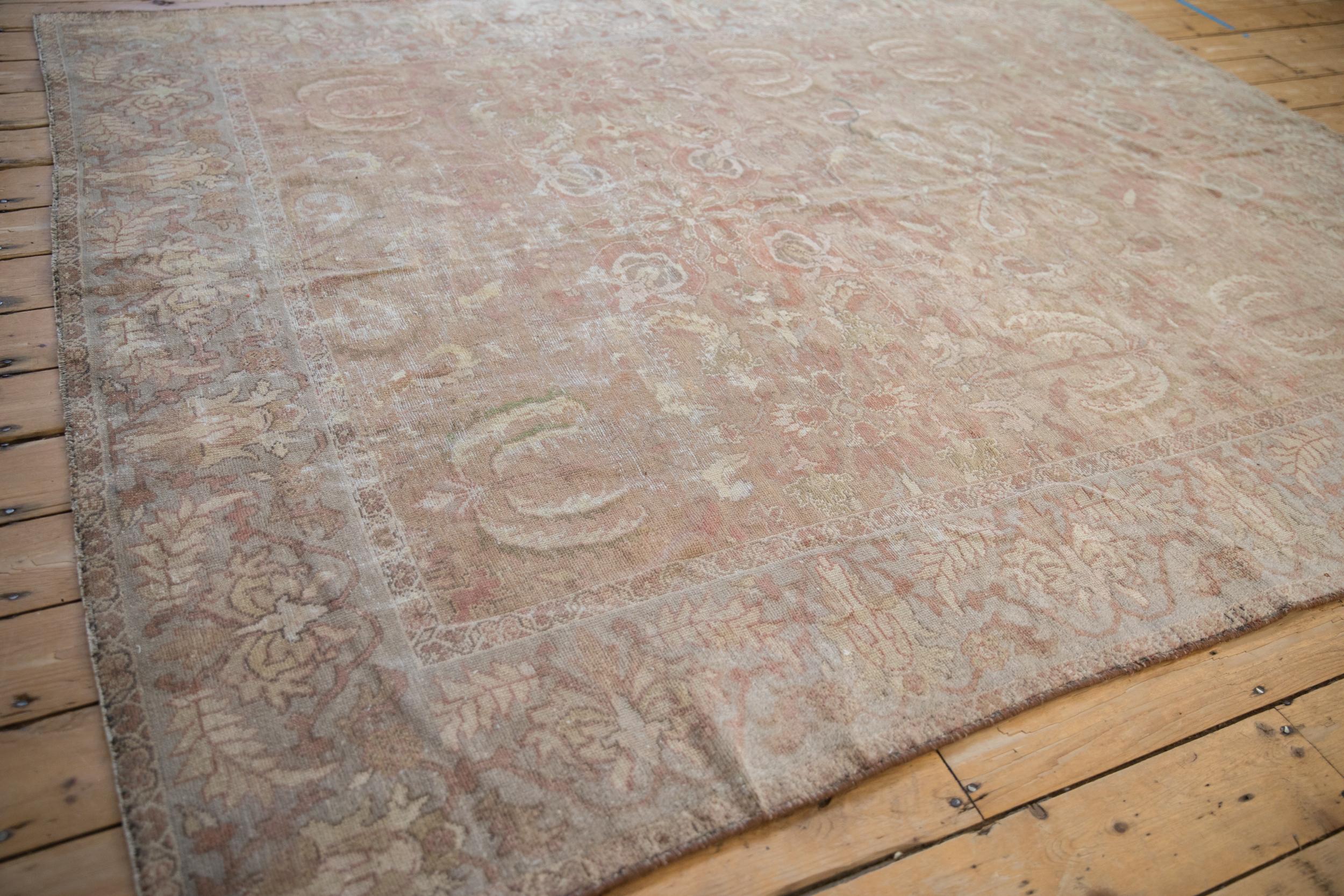 Antiker Distressed Sultanabad-Teppich im Angebot 5