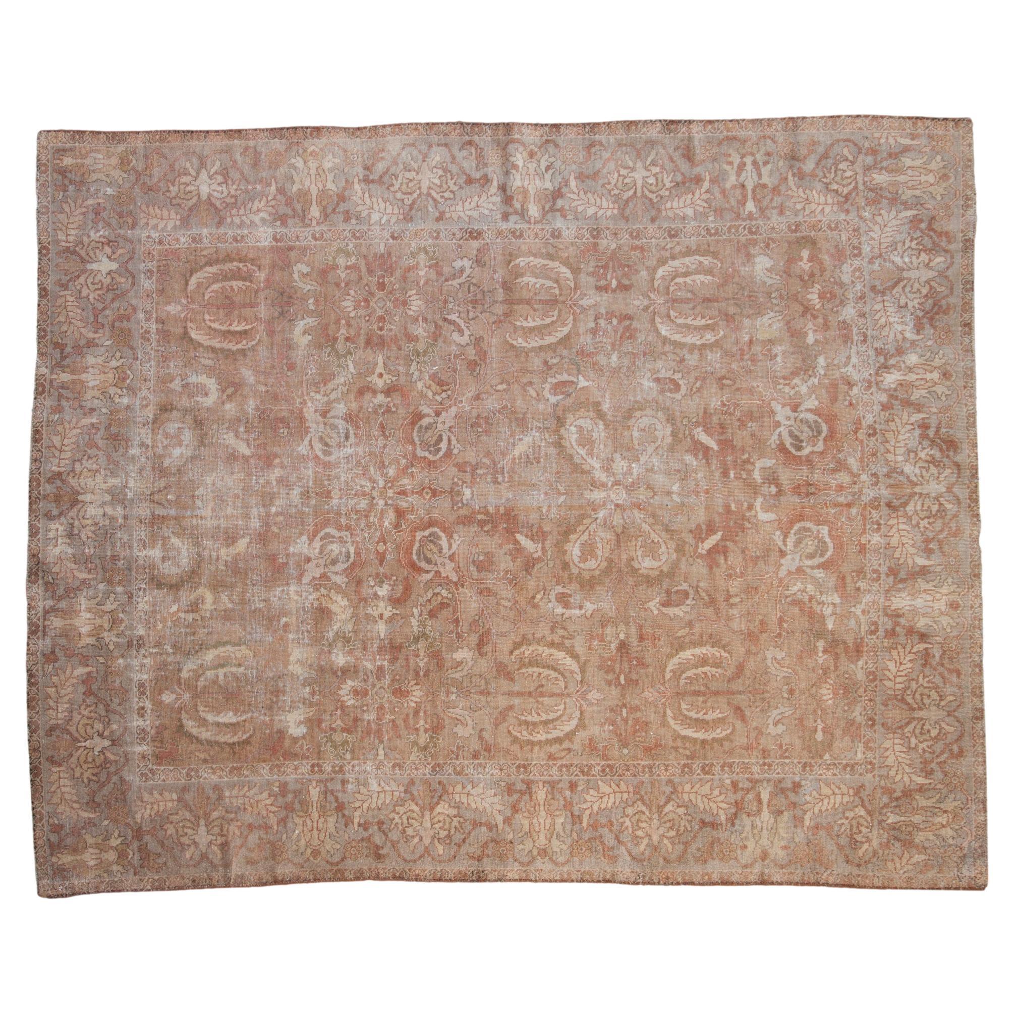 Antiker Distressed Sultanabad-Teppich