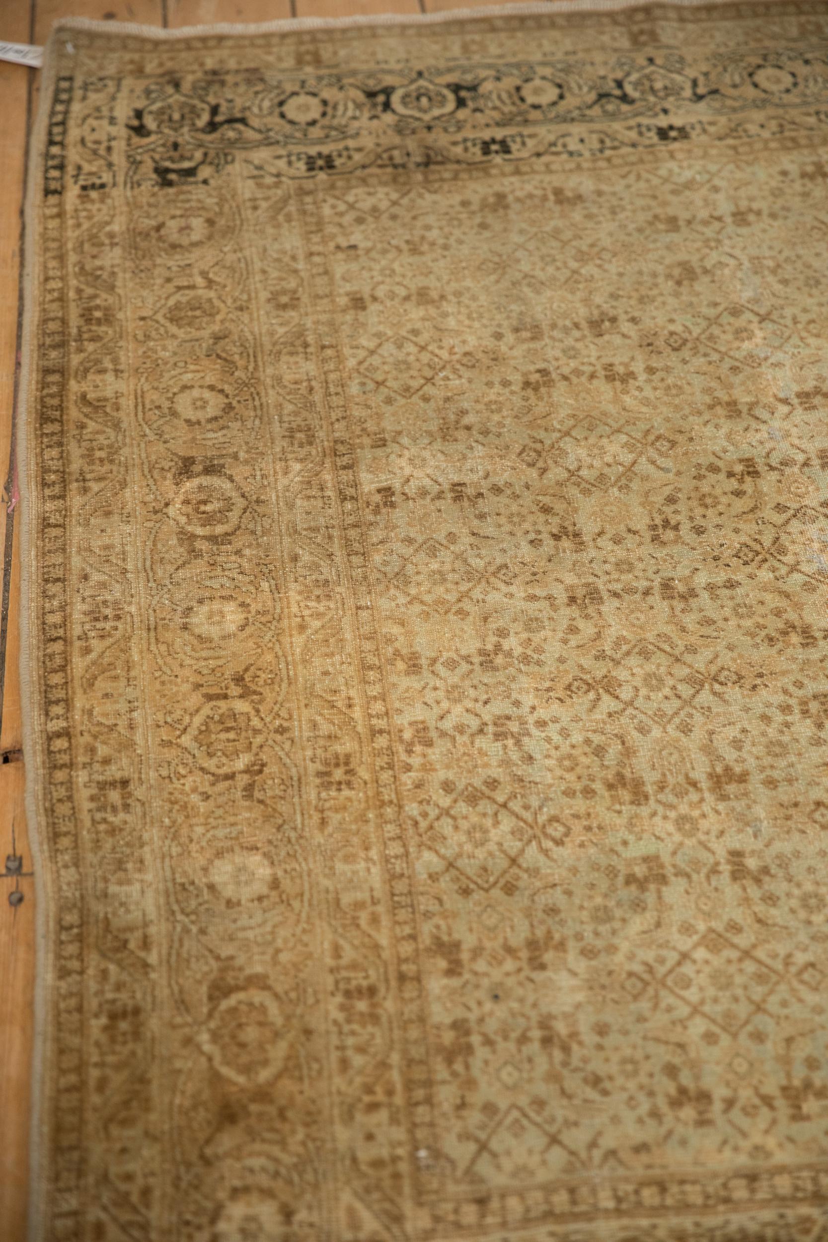 Tappeto Tabriz Antico Distressed In condizioni discrete in vendita a Katonah, NY