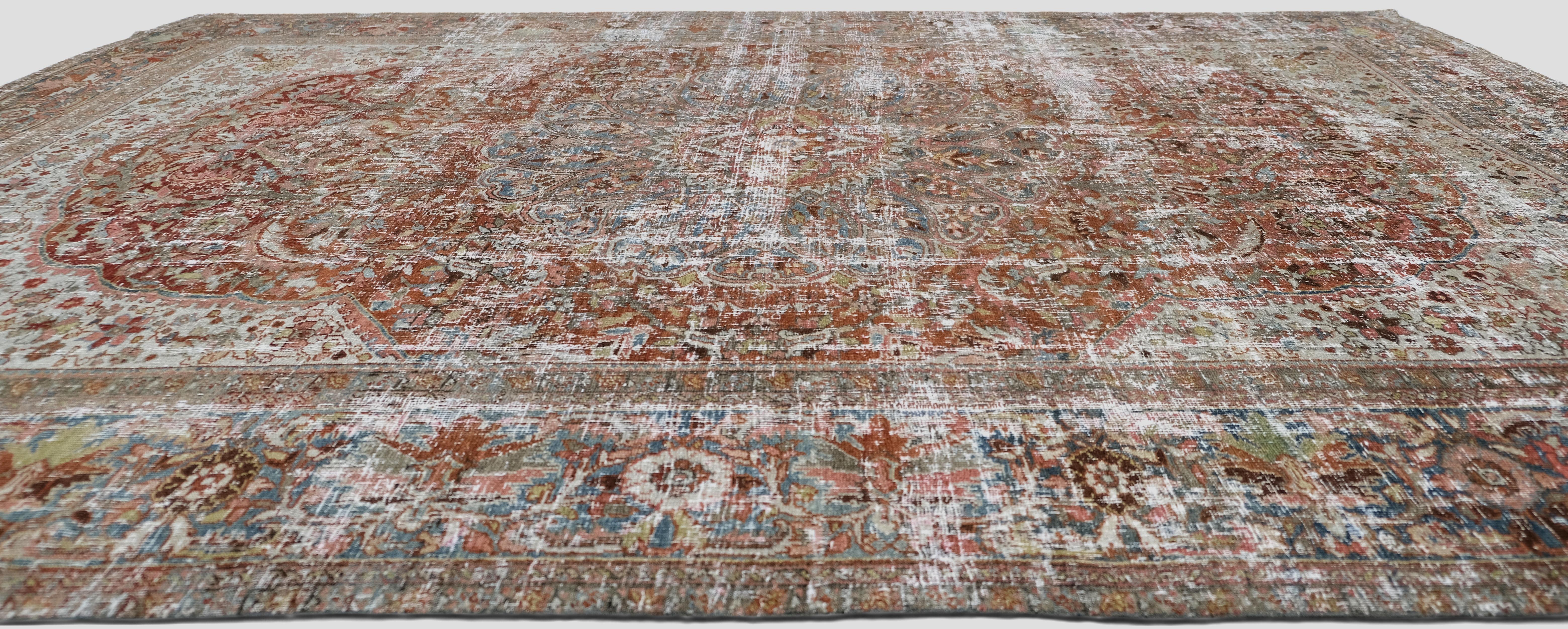 Perse Tapis Tabriz ancien vieilli 9'x11'2'' en vente