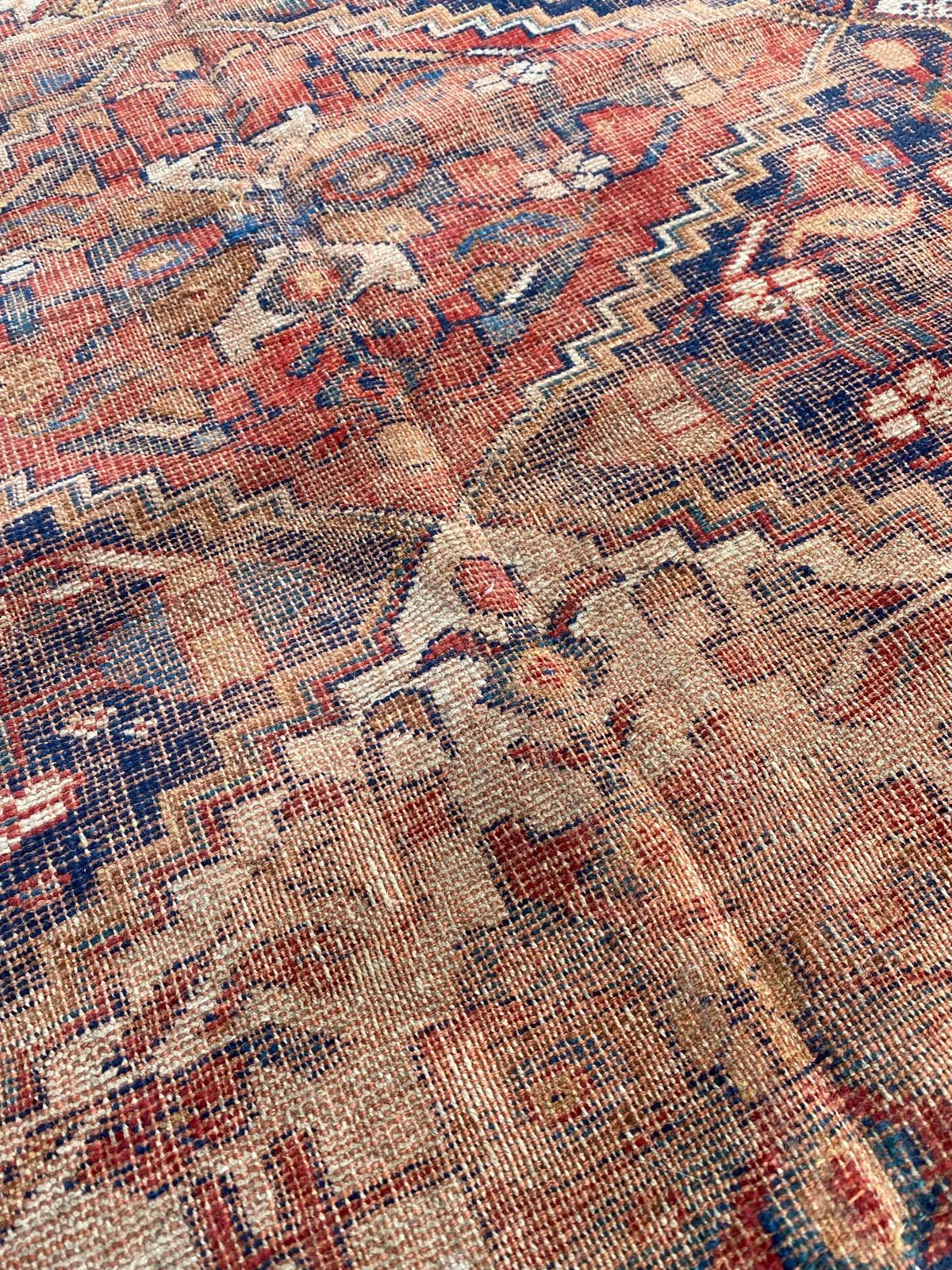 Tappeto Tribale Afshar Antico Distressed di Bobyrug in vendita 10