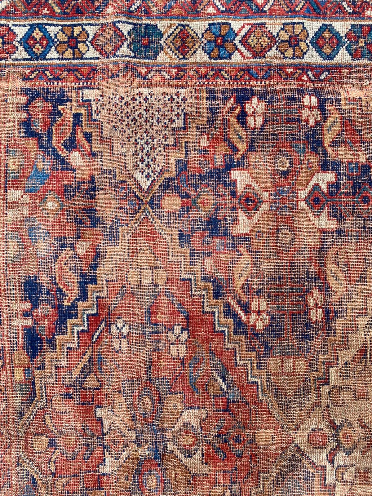 Lana Tappeto Tribale Afshar Antico Distressed di Bobyrug in vendita