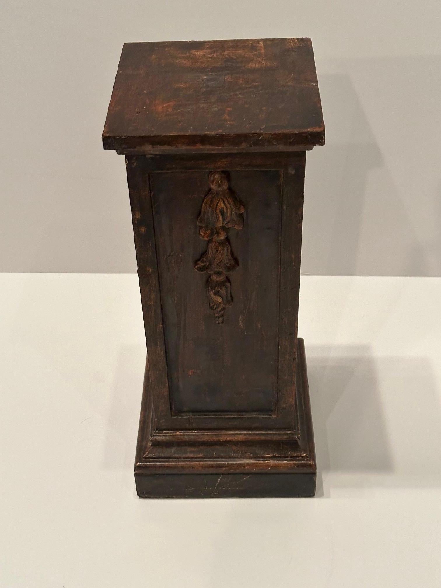Italian Carved Wood Plinth Accent Table For Sale
