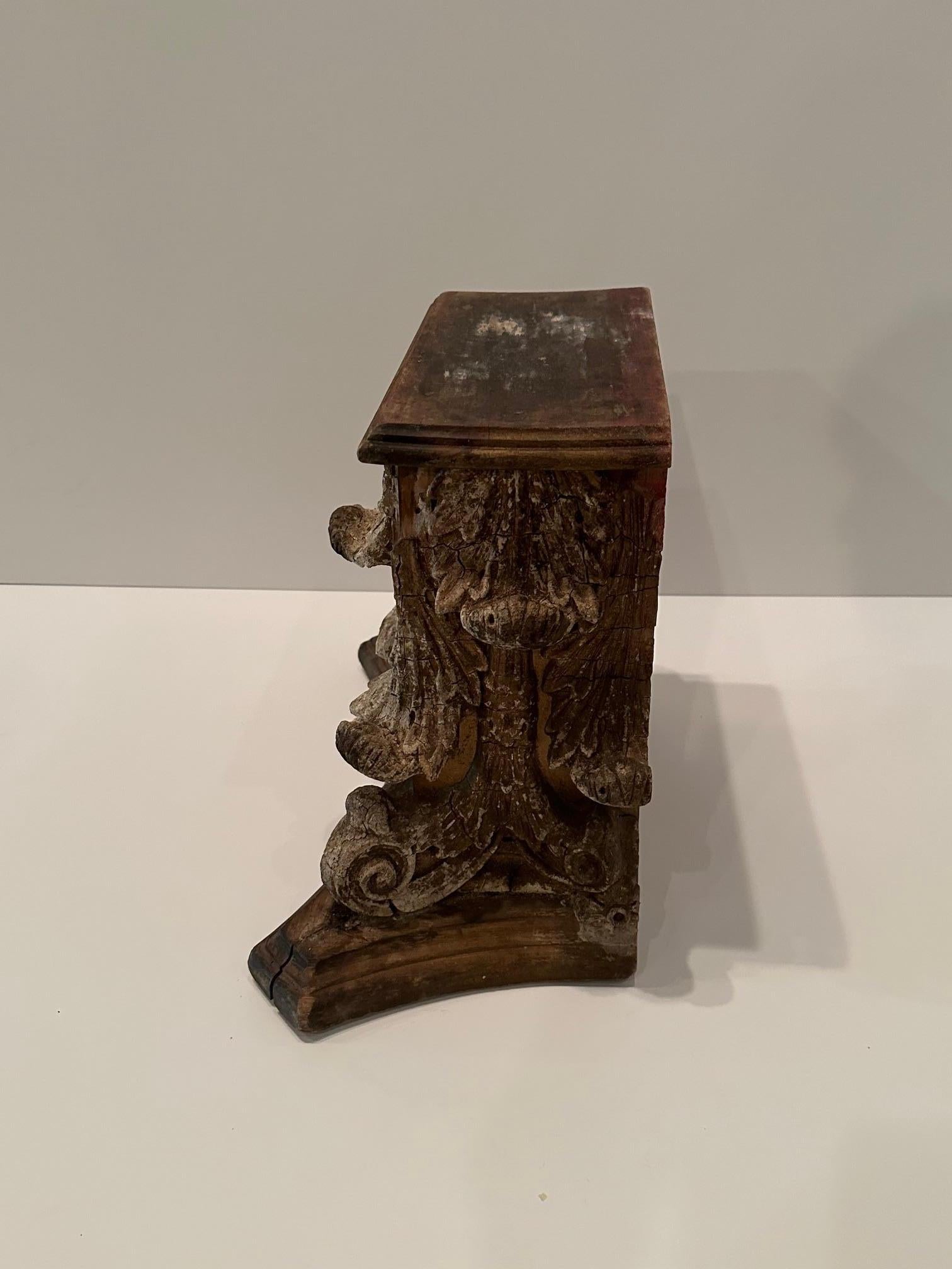 Antique Distressed Wood Corinthian Column Fragment End Table For Sale 1