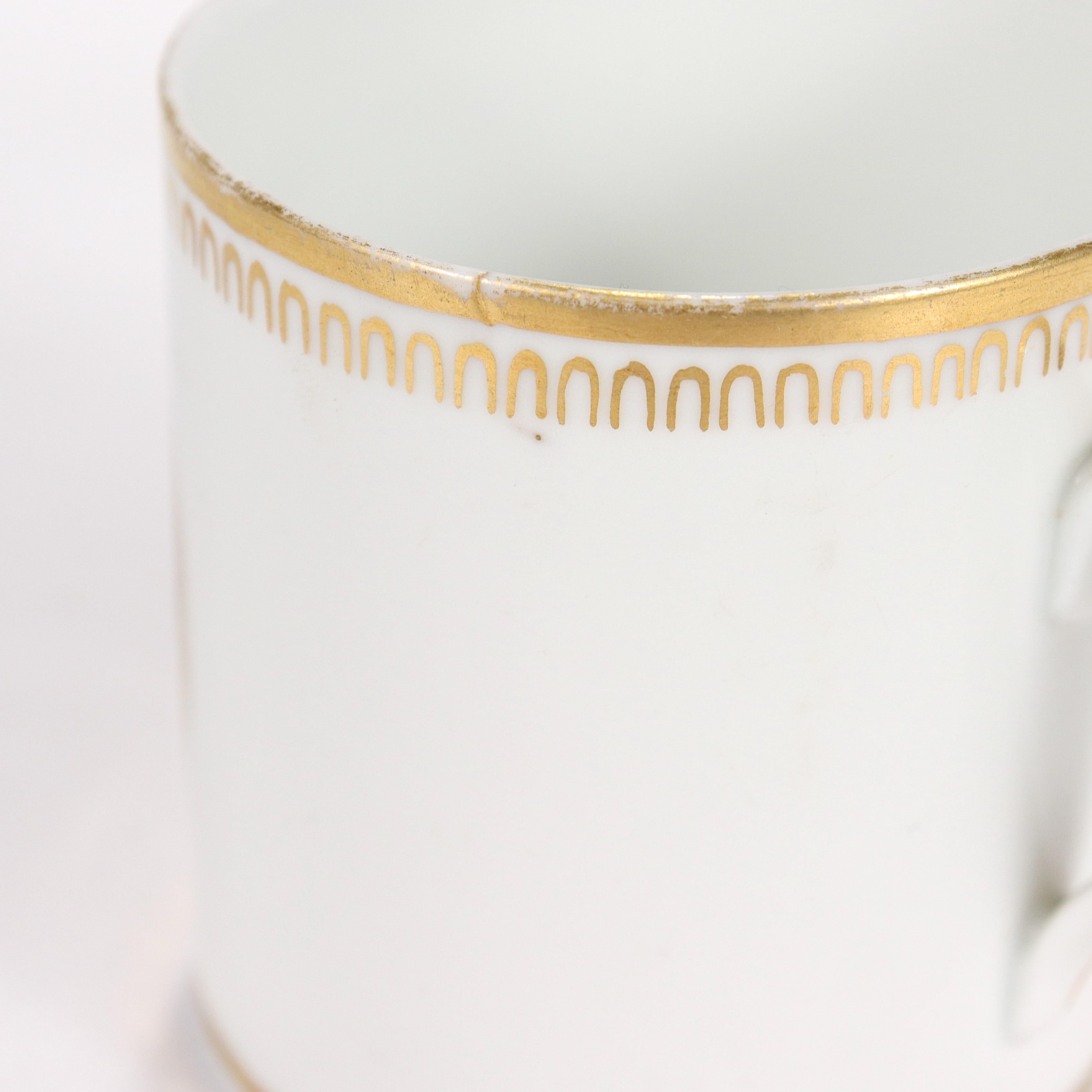 Tasse et soucoupe néoclassiques italiennes en porcelaine de Doccia antique  en vente 6
