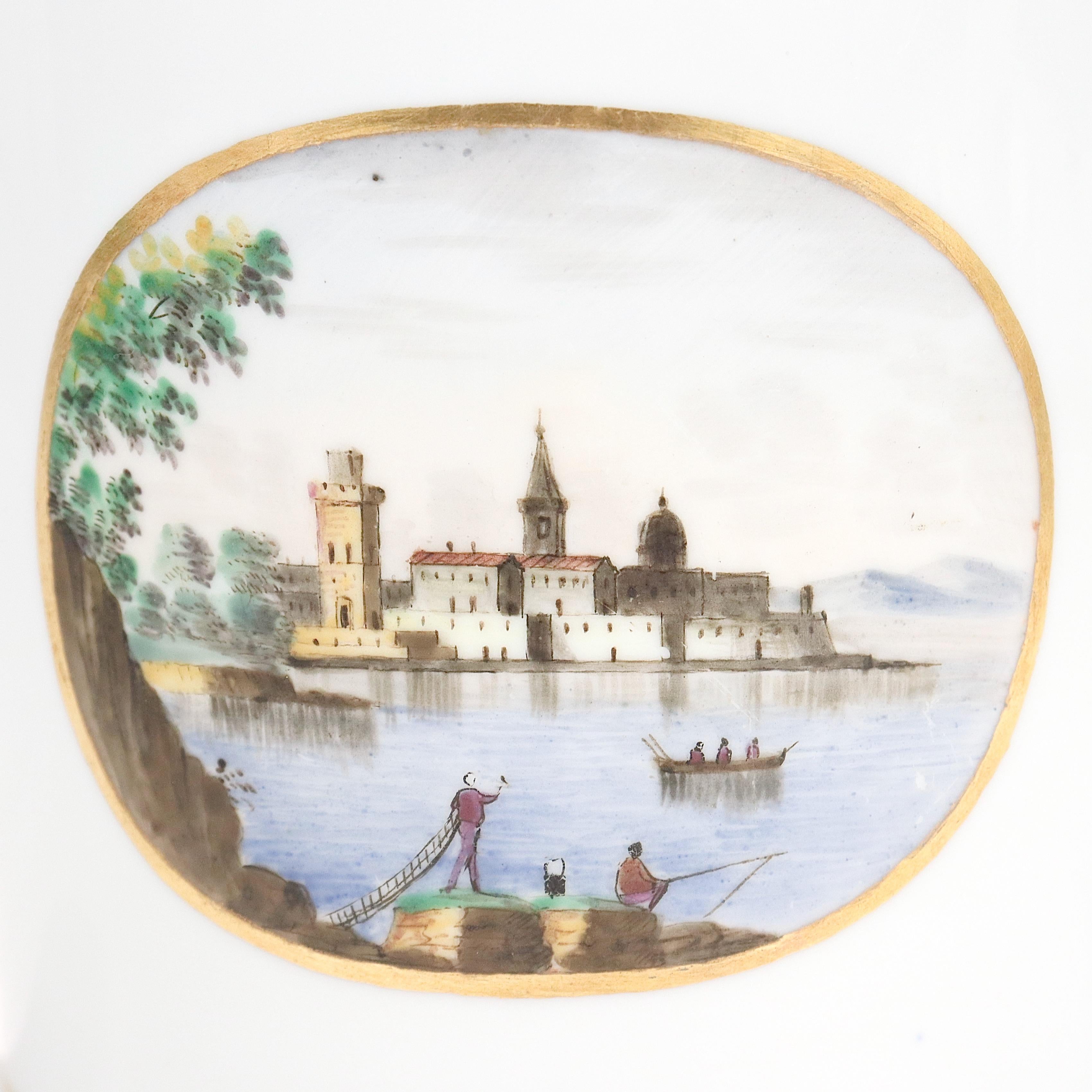 Théière néoclassique italienne antique en porcelaine de Doccia avec motifs topographiques en vente 3