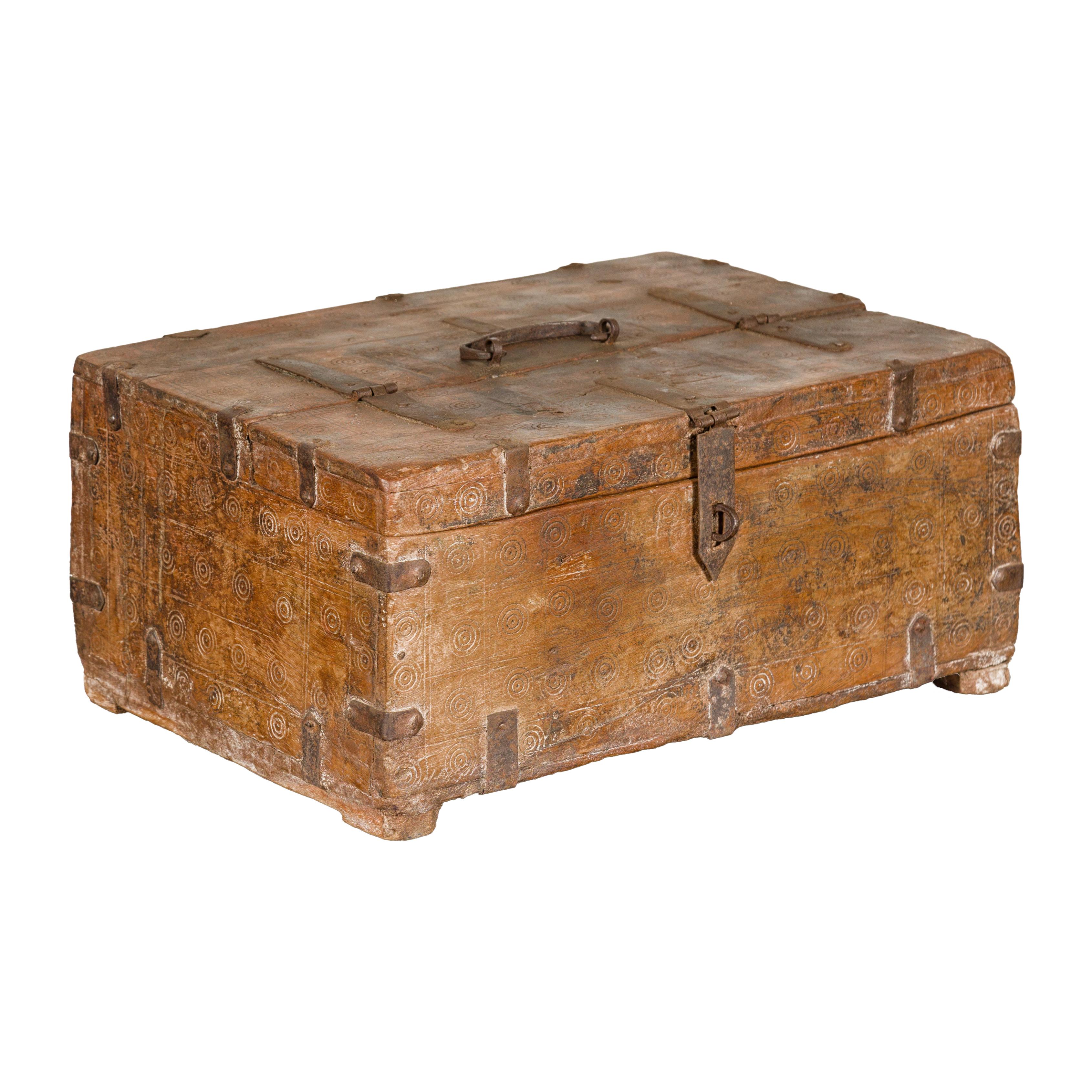 Antique Document Box with Incised Concentric Motifs and Partial Opening Top For Sale 9