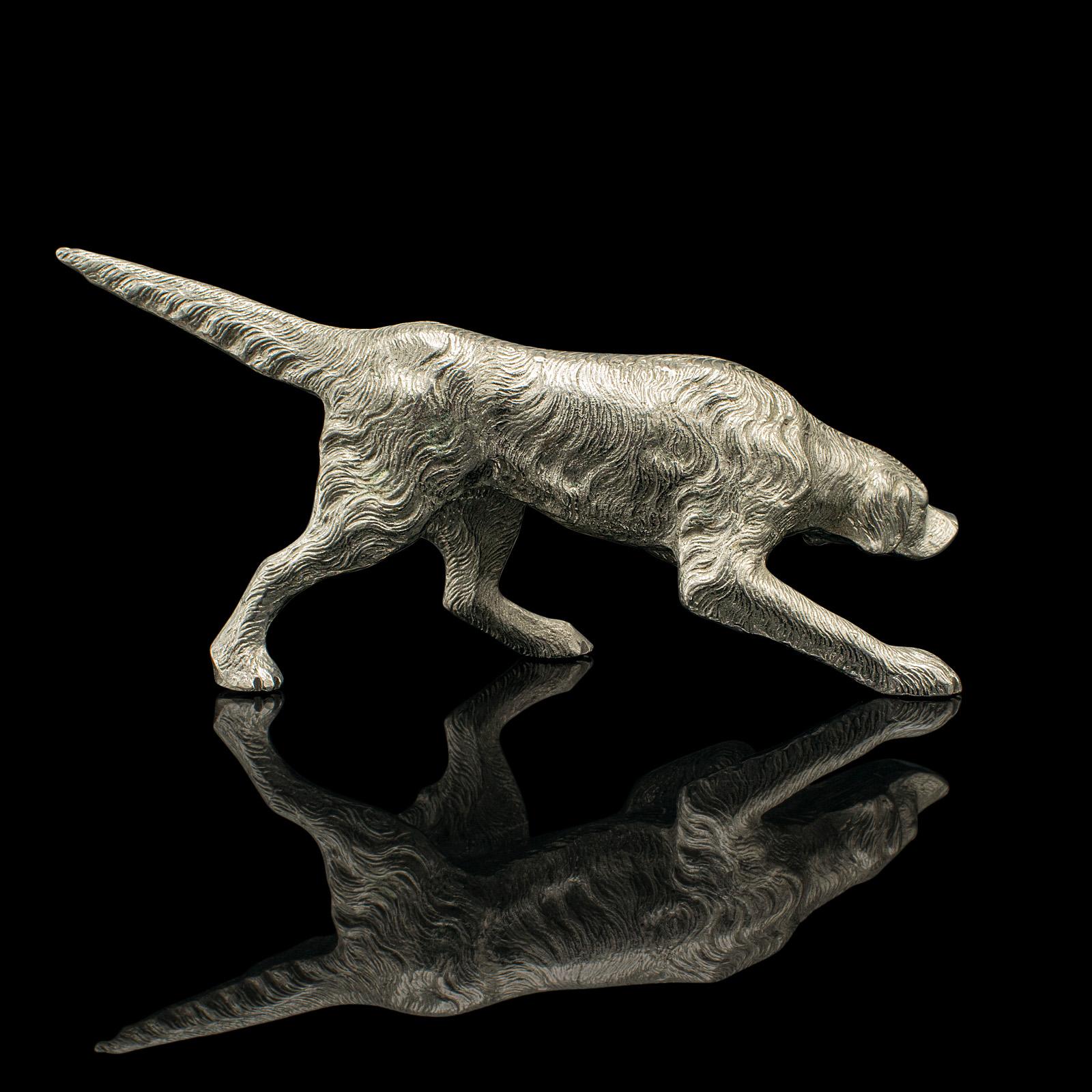 Britannique Figure ancienne de chien, anglaise, fer nickelé, pointure, ornement de chien, édouardienne en vente