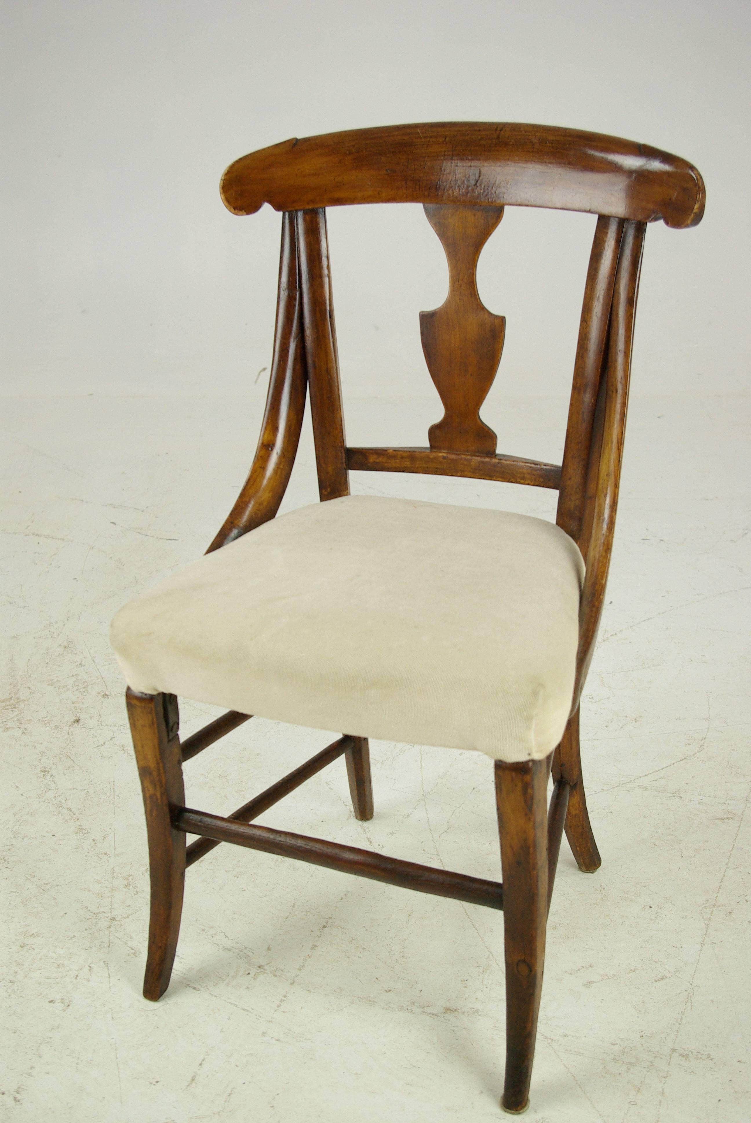 Antique Dolls Chair, Childs Chair, Victorian, Sycamore, Scotland 1880 In Excellent Condition In Vancouver, BC