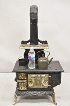 Antique Dollys Favorite Cast Iron Childs Salesman Sample Stove by Favorite Stove
