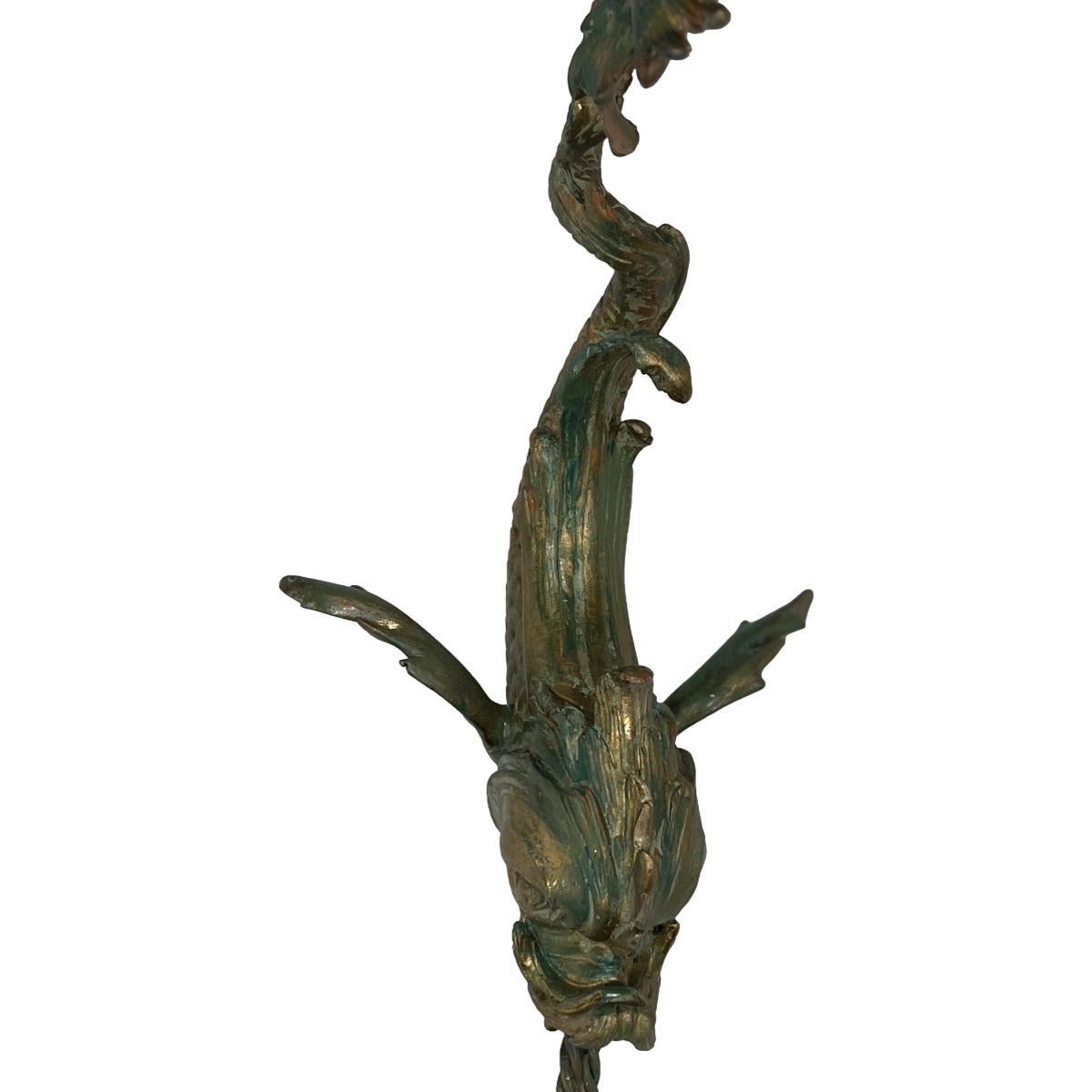Coppia di appliques francesi a doppia luce del 1920 circa con finiture originali.

Misure:
Altezza: 13