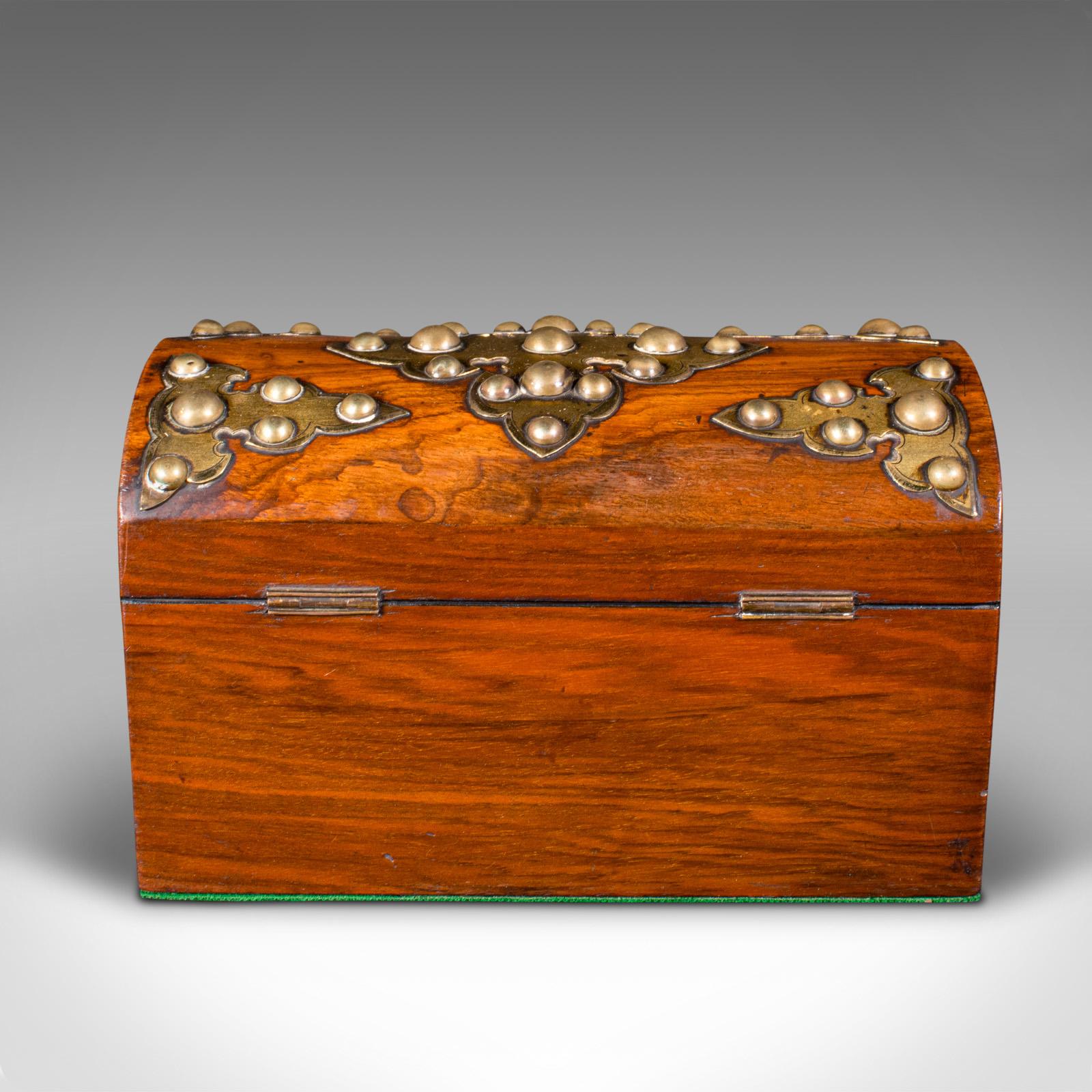 Antike Dome Top Tea Caddy, Englisch, Wurzelholz, Box, gotischen Geschmack, viktorianischen im Zustand „Gut“ im Angebot in Hele, Devon, GB