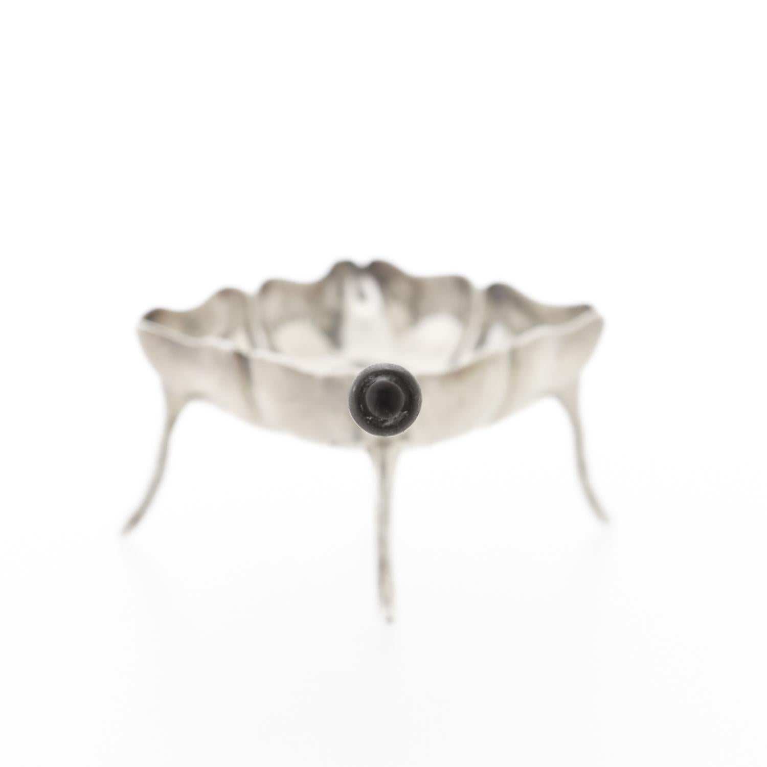 Antiguo colador de té con pie Dominick & Haff Silver de plata de ley siglo XX en venta
