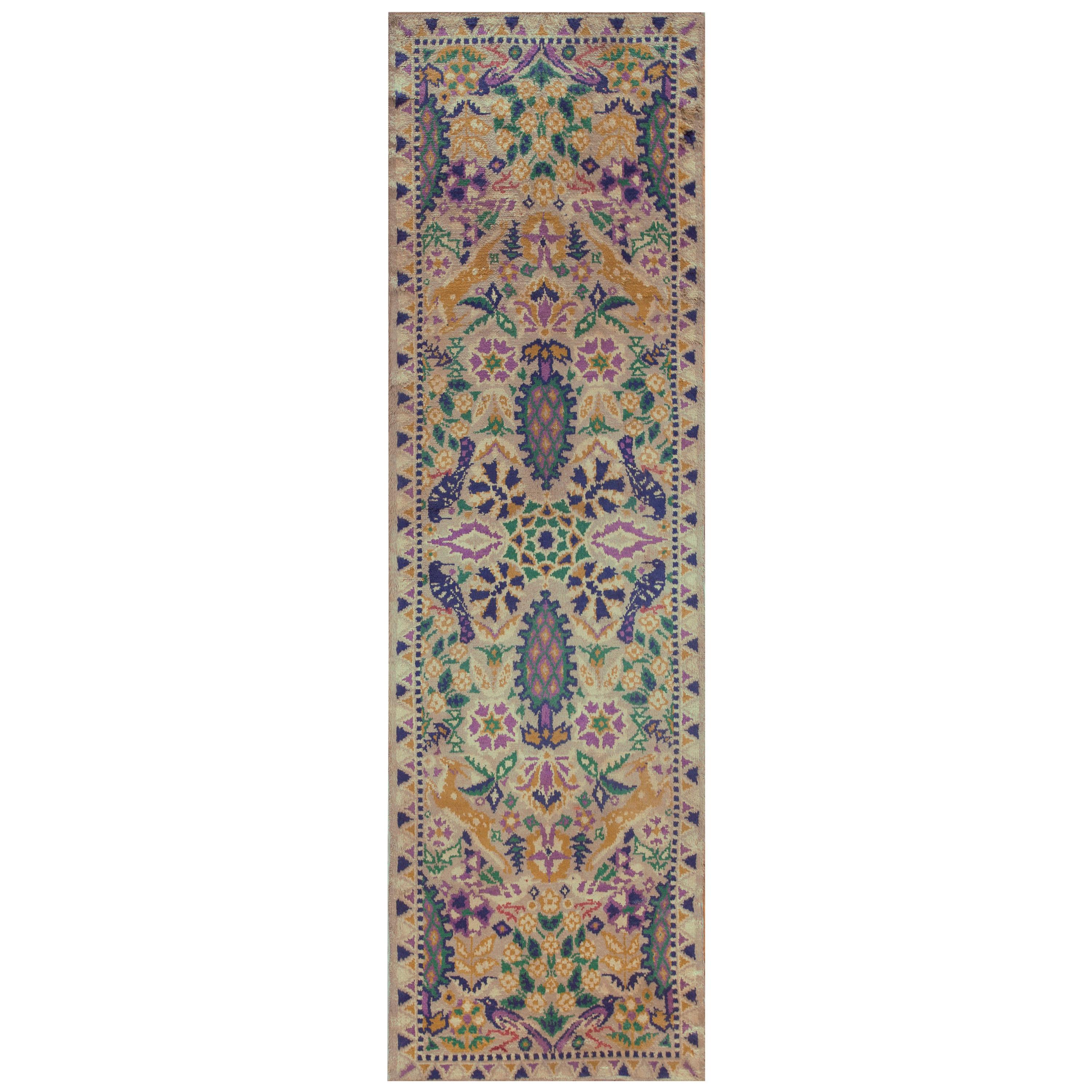 Early 20th Century Irish Donegal Arts & Crafts Carpet (3'6" x 11'2" -107 x 341 ) For Sale