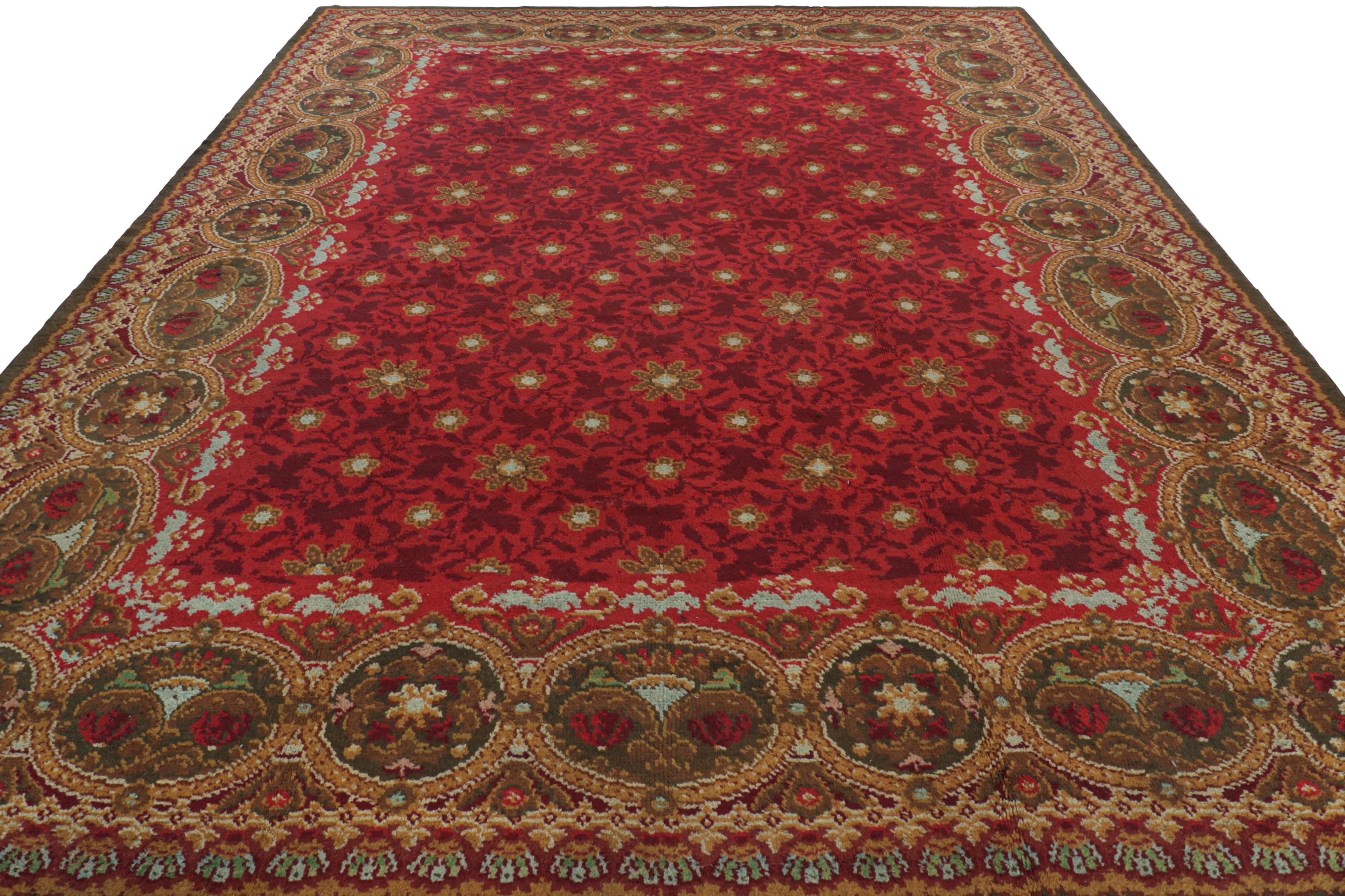 Antiker Donegal-Teppich in Rot mit Blumenmustern von Rug & Kilim (Handgeknüpft) im Angebot