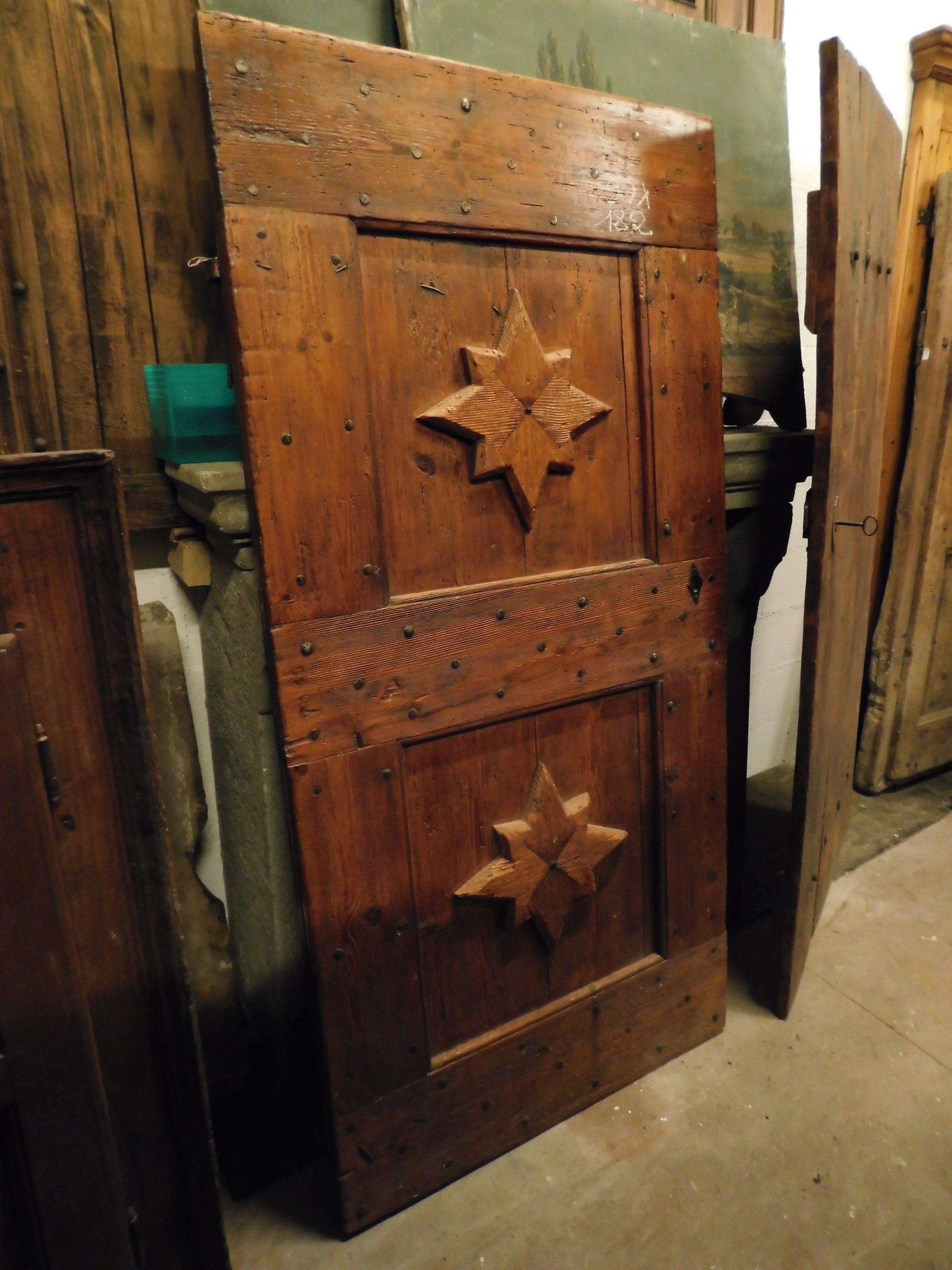 Hand-Carved Antique Door in Red Larch Wood, Carved Star, Rustic from Mountain, Italy, 1800
