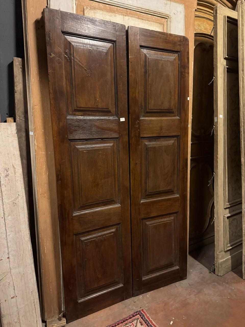 Antique door in walnut wood, two leaves with carved panels, Italy For Sale 2