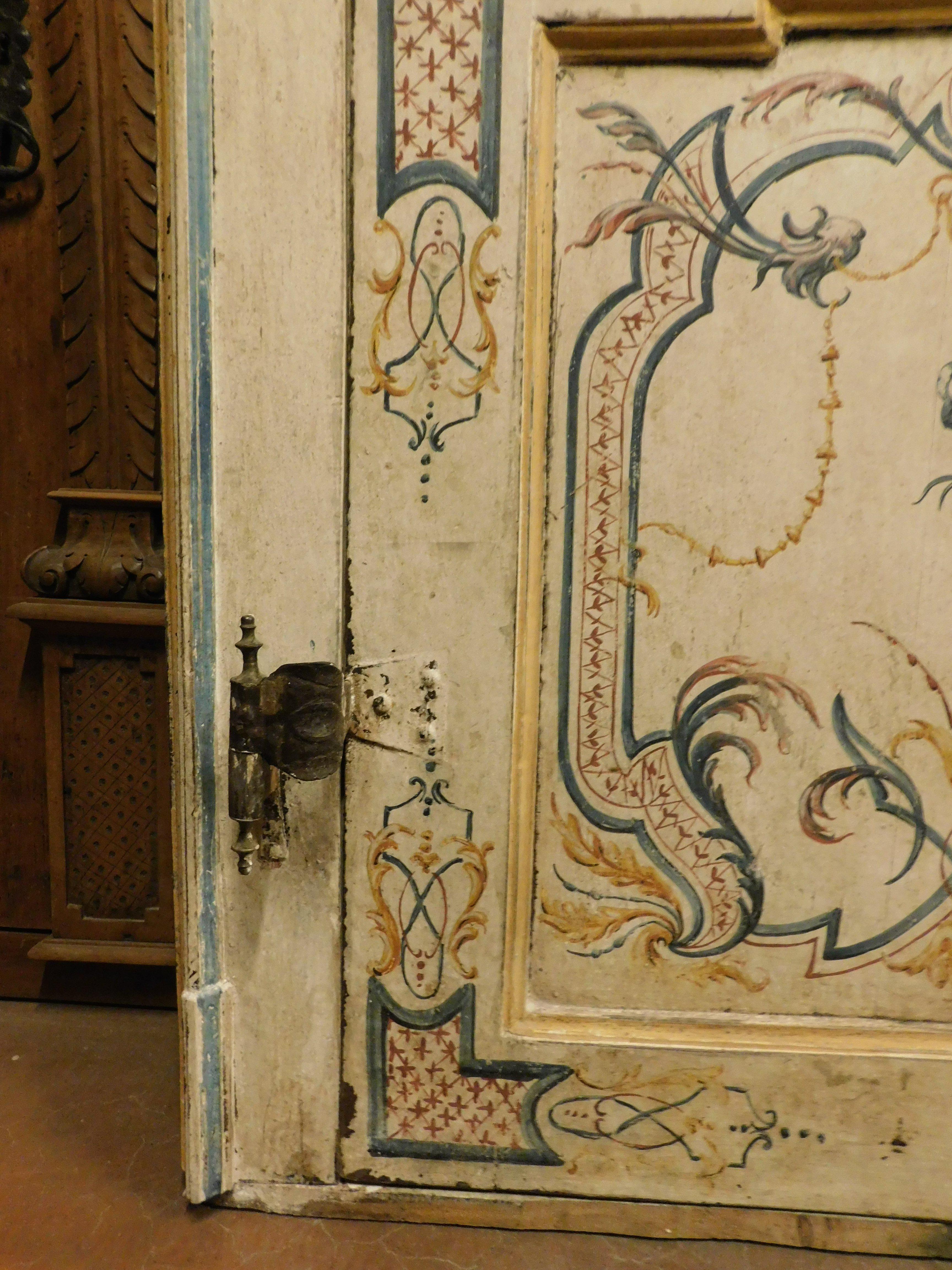 Antique Door Painted and Complete with Frame, 18th Century, Italy In Good Condition For Sale In Cuneo, Italy (CN)