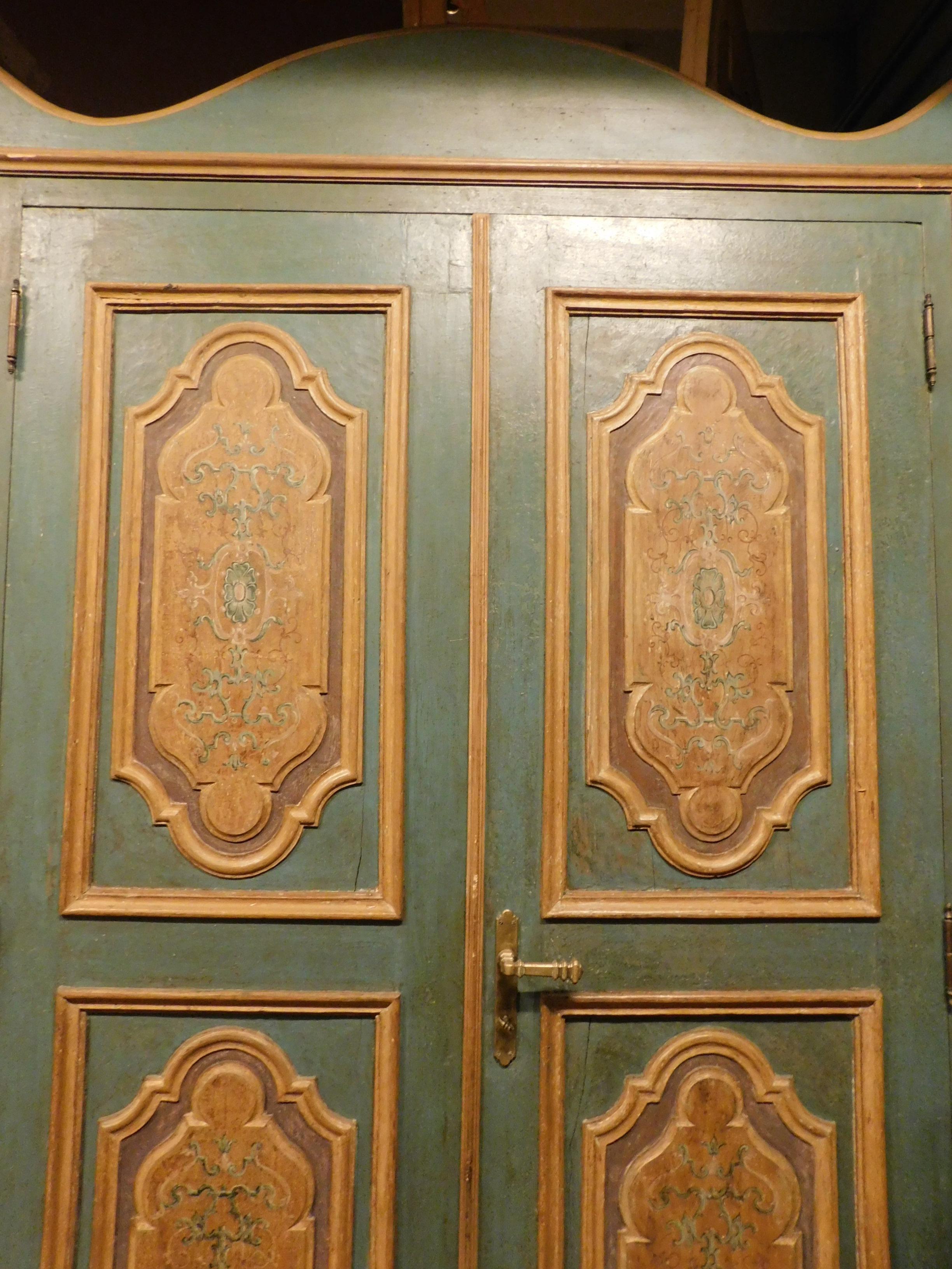 Armario antiguo de puerta/pared, dos alas con marco, verde y amarillo, '700 Roma en venta 3