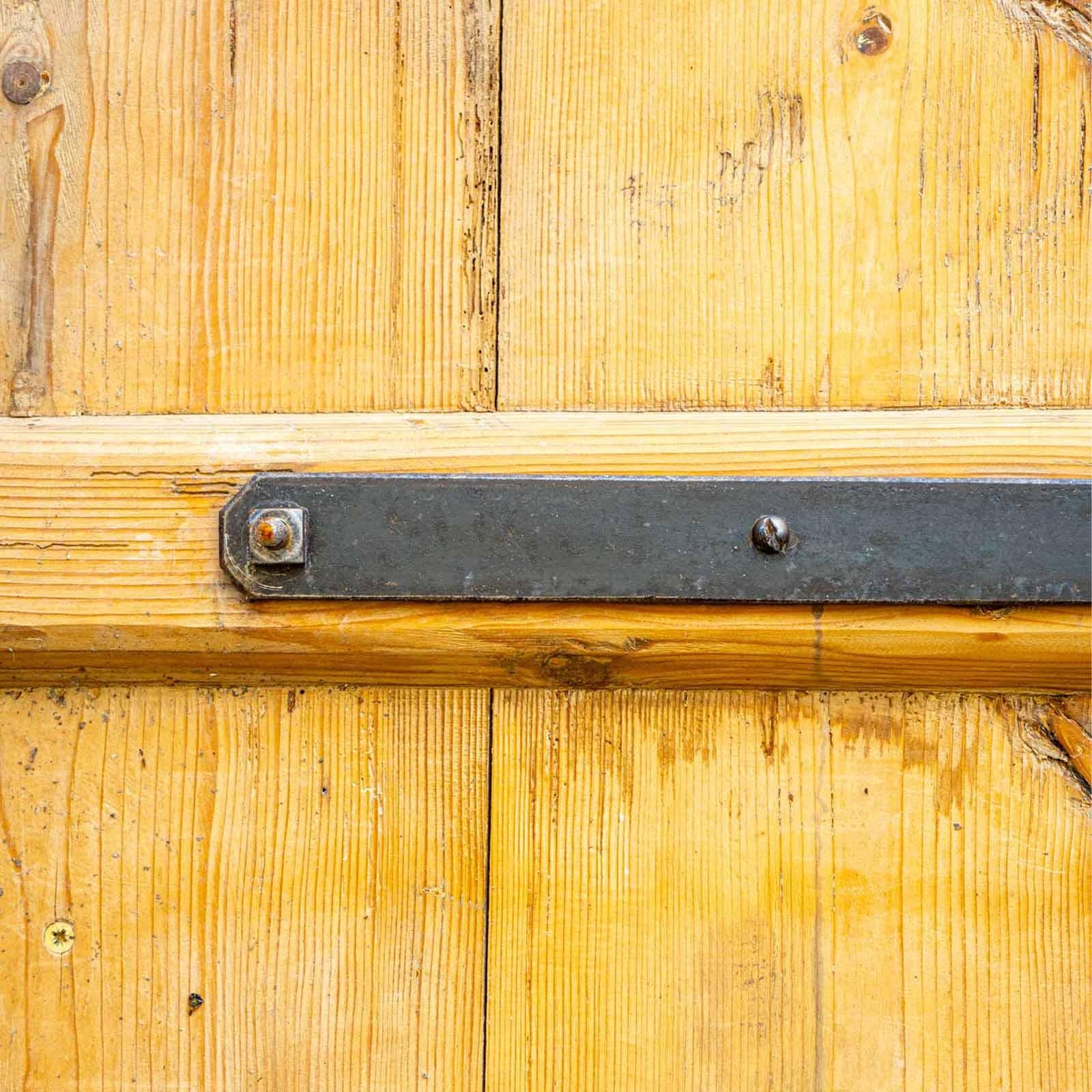 Antique Door with Chevron Design For Sale 7