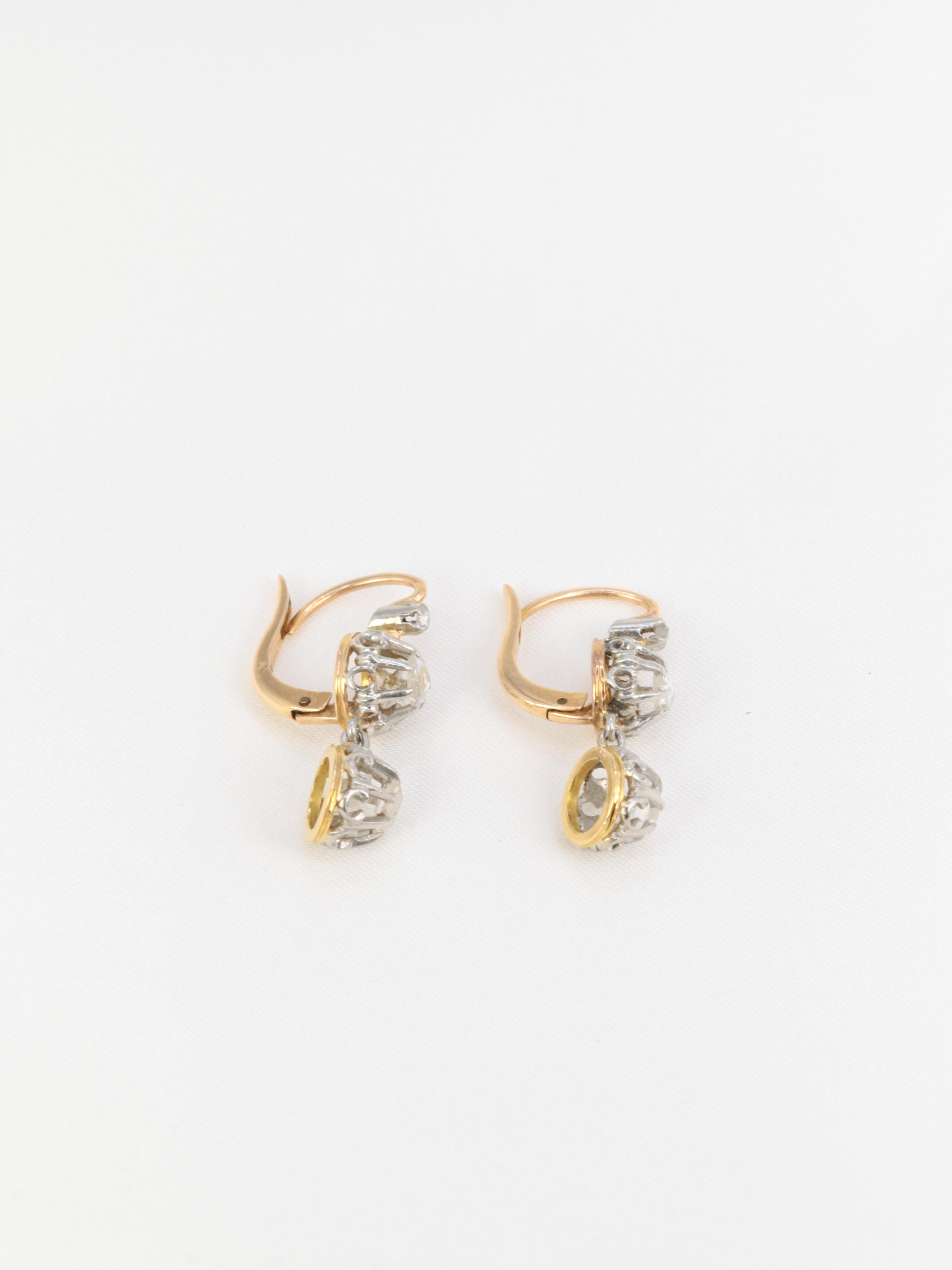 Antique dormeuse earrings in yellow gold and rose-cut diamonds In Good Condition For Sale In PARIS, FR