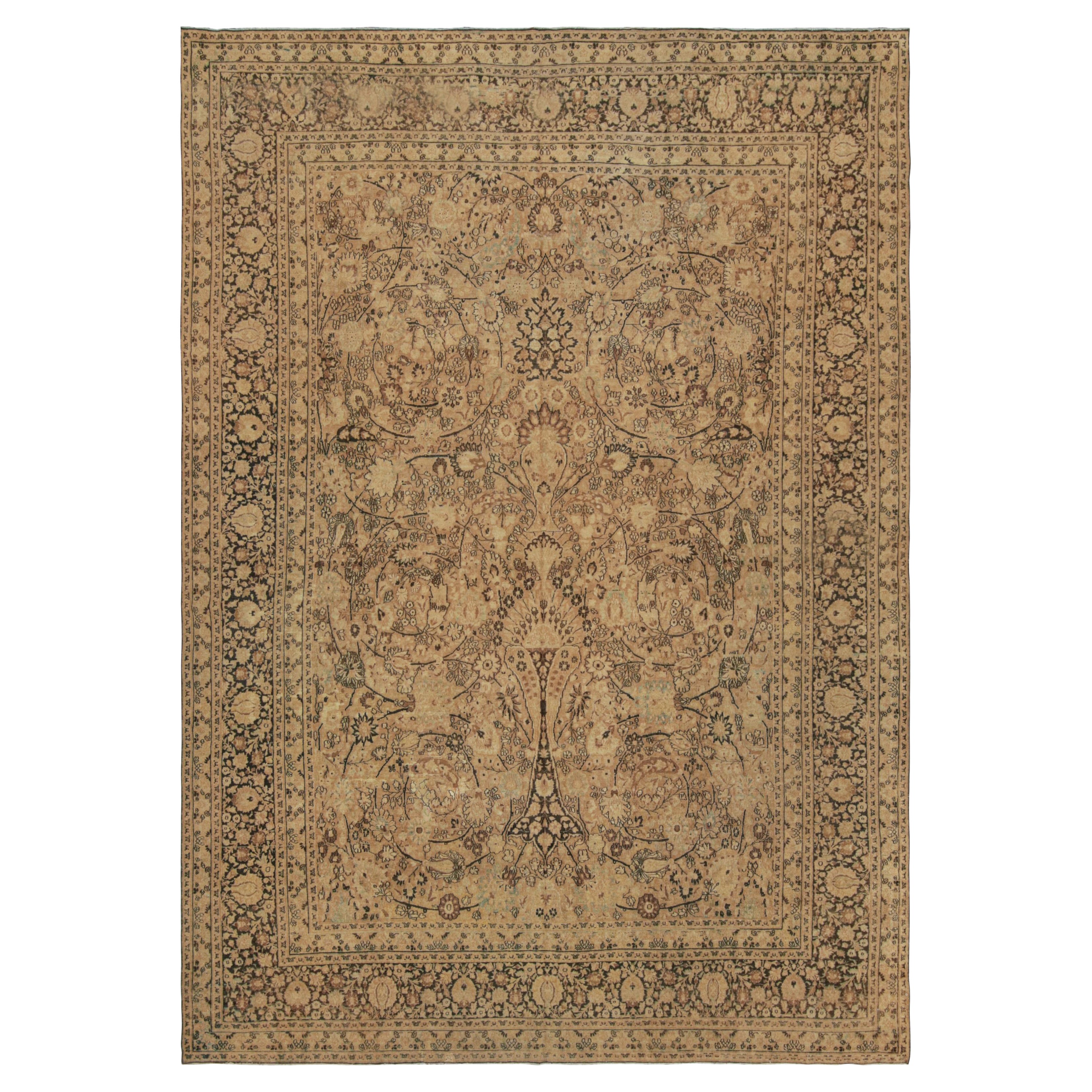 Antiker Doroksh-Perserteppich mit beige-braunen Blumenmustern, von Rug & Kilim