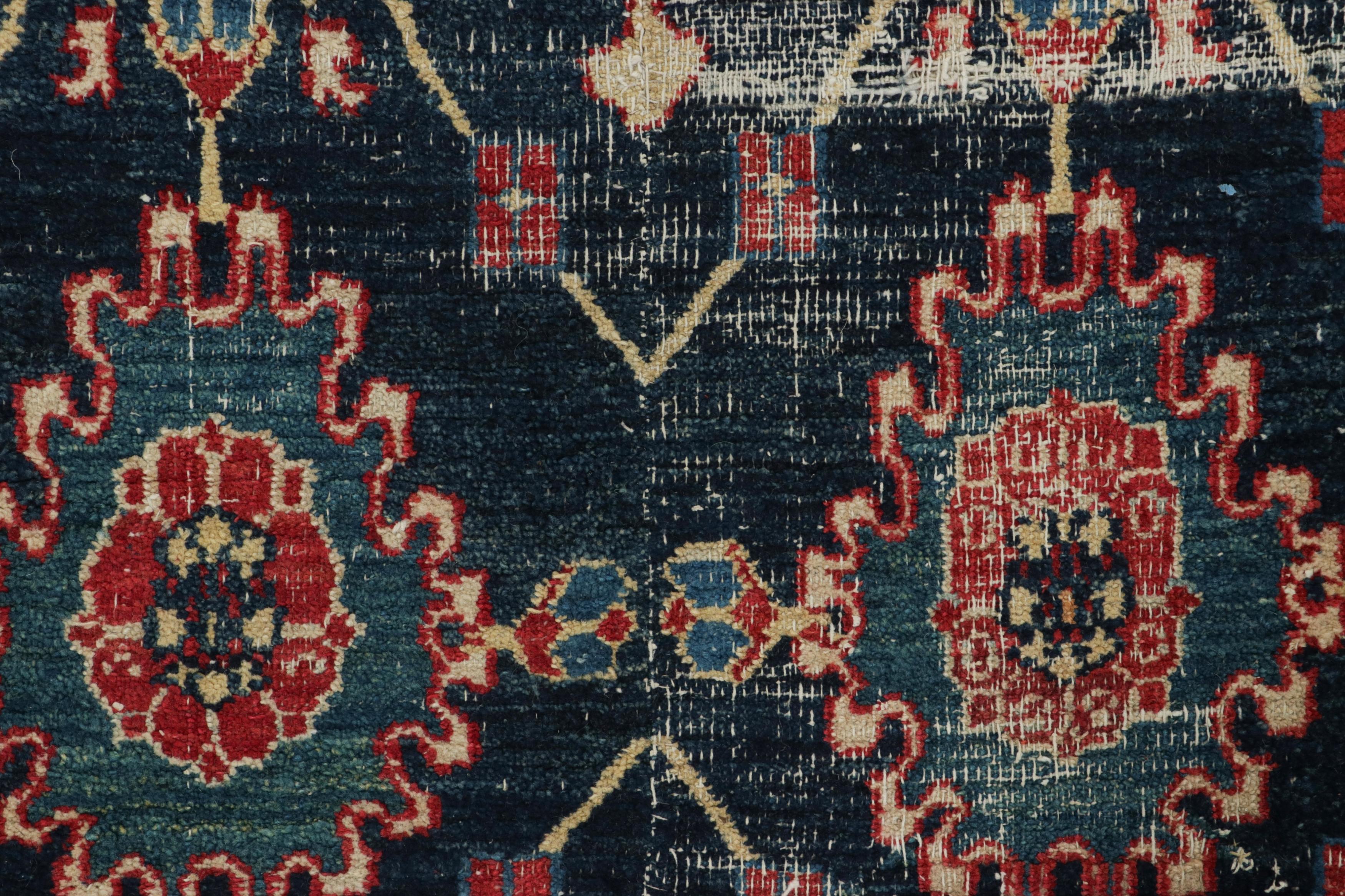 Persiano Antico tappeto persiano Dorokshian Runner, blu con medaglioni geometrici - Rug & Kilim in vendita