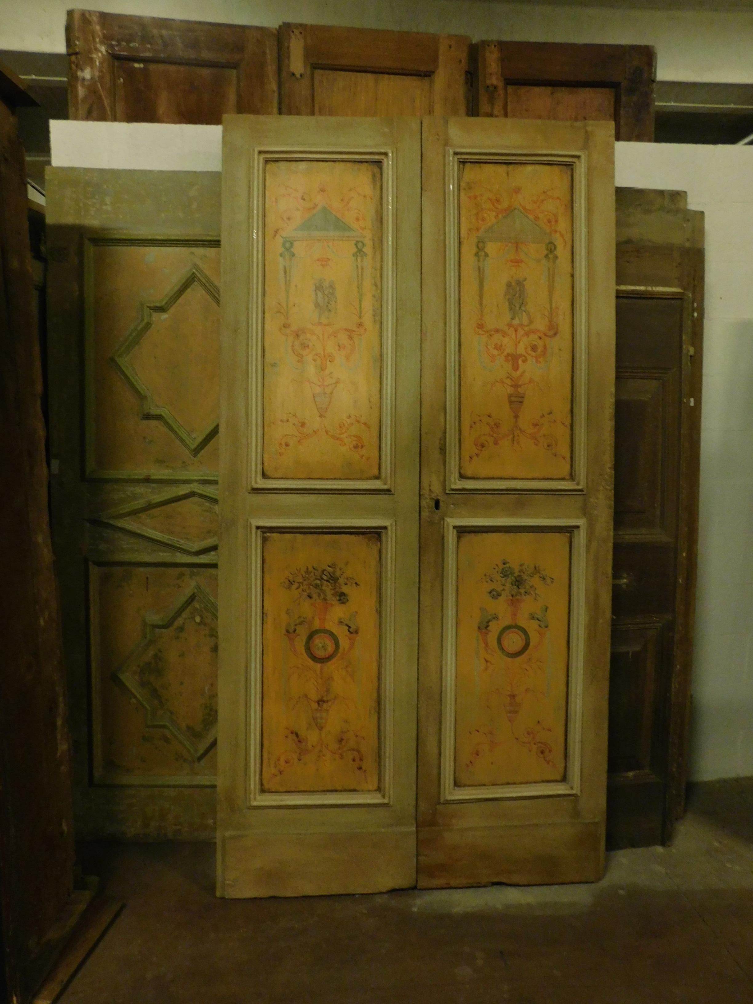 Hand-Painted Antique double beige yellow wooden door with paintings, '700 Italy For Sale