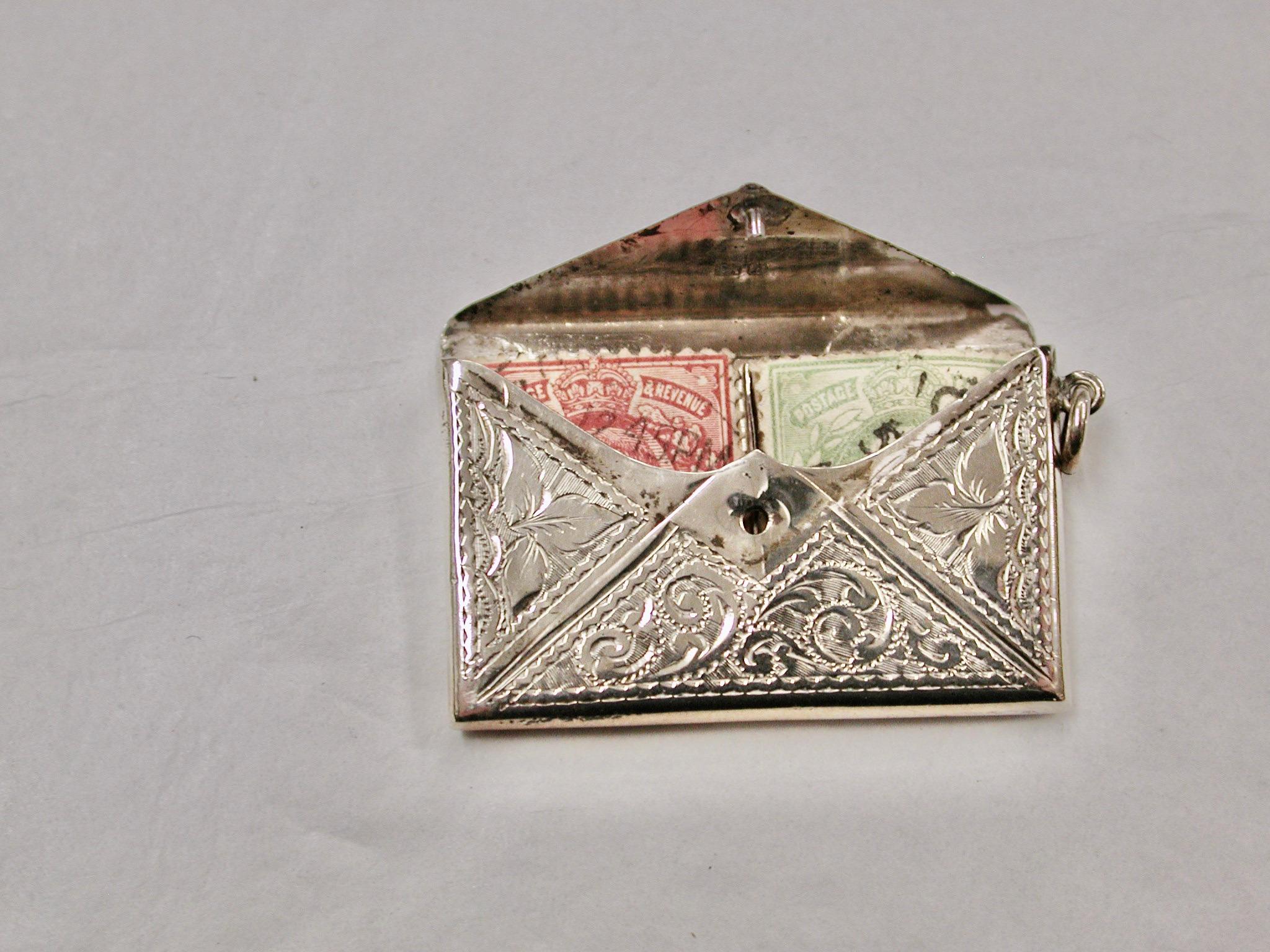 Antiguo estuche para sellos con forma de carta de doble compartimento 1908 Adie & Lovekin B'ham Inglés