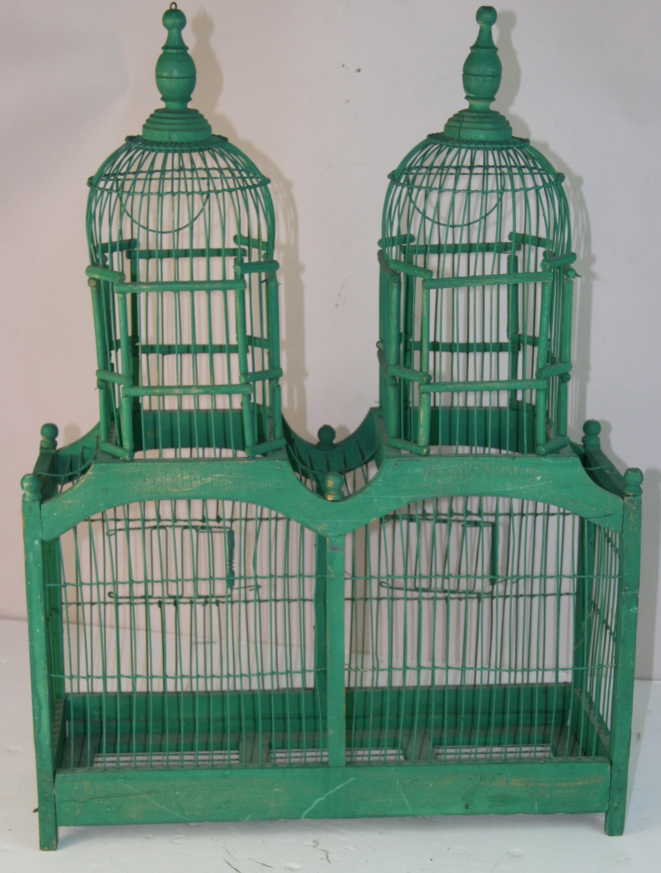 1882 Cage à oiseaux en bois et fil de fer à double dôme, fabriquée à la main