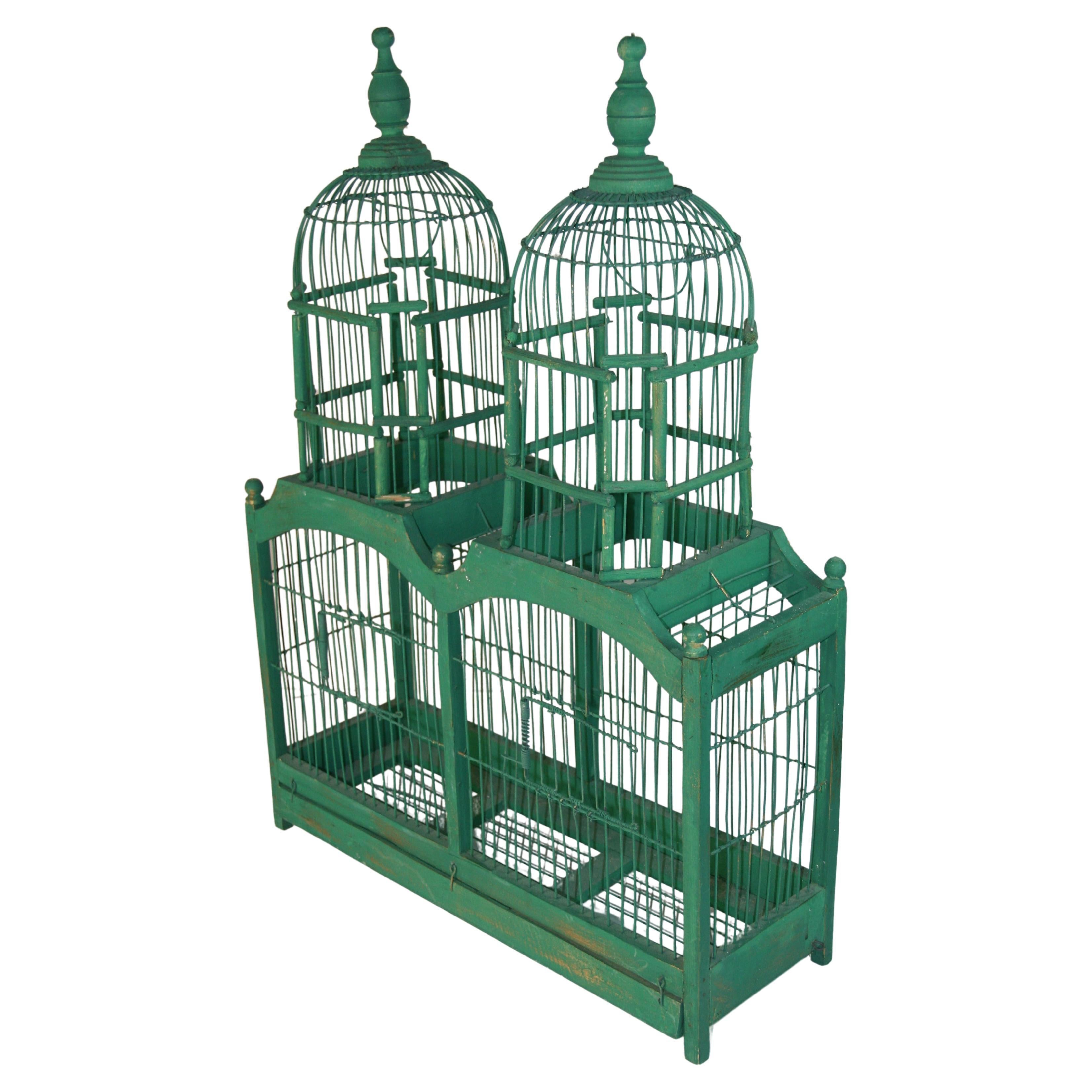 Gabbia per uccelli antica a doppia cupola