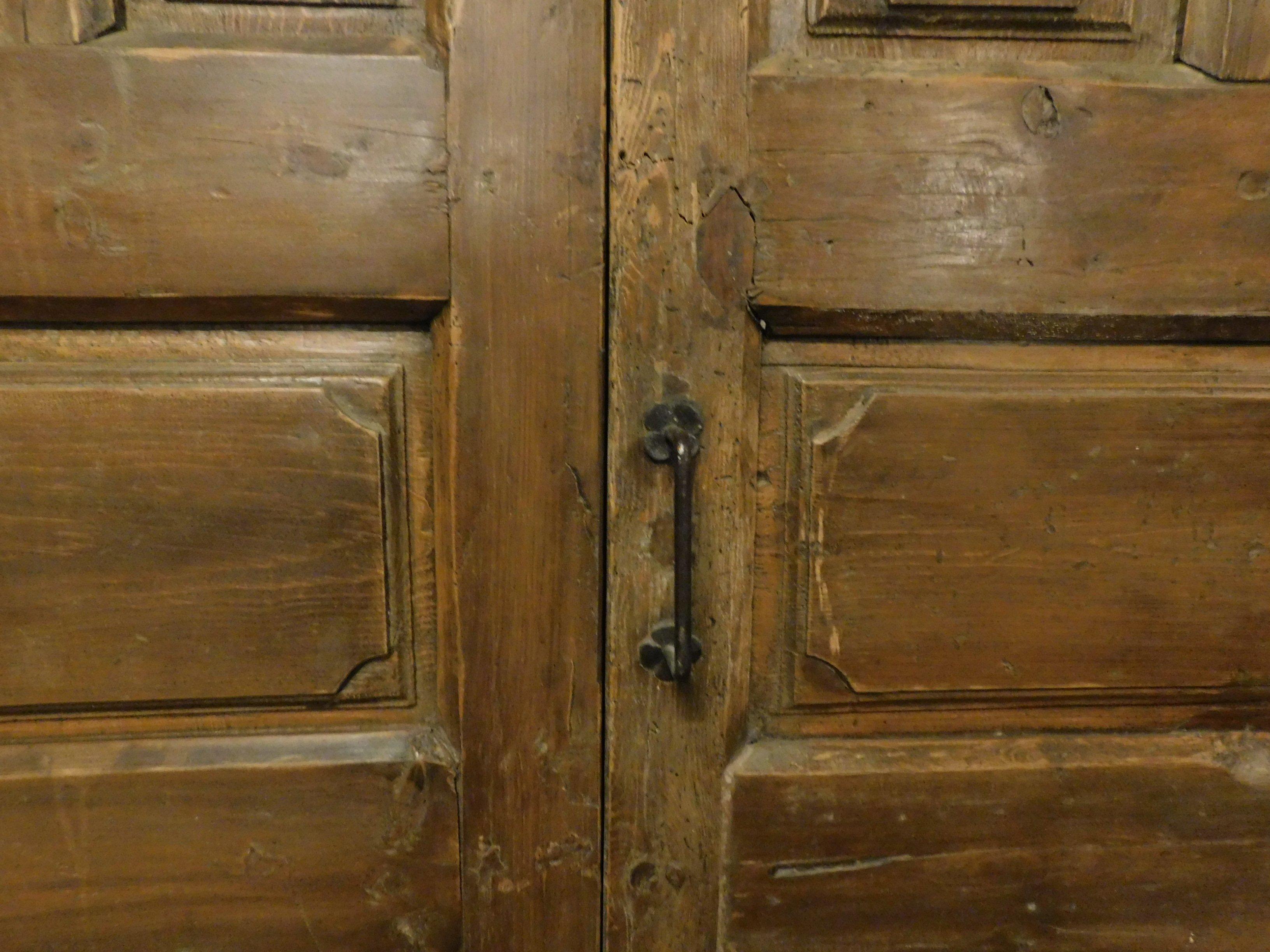 Oak Antique door in brown oak, double wing and frame, saloon opening push/pull, '700