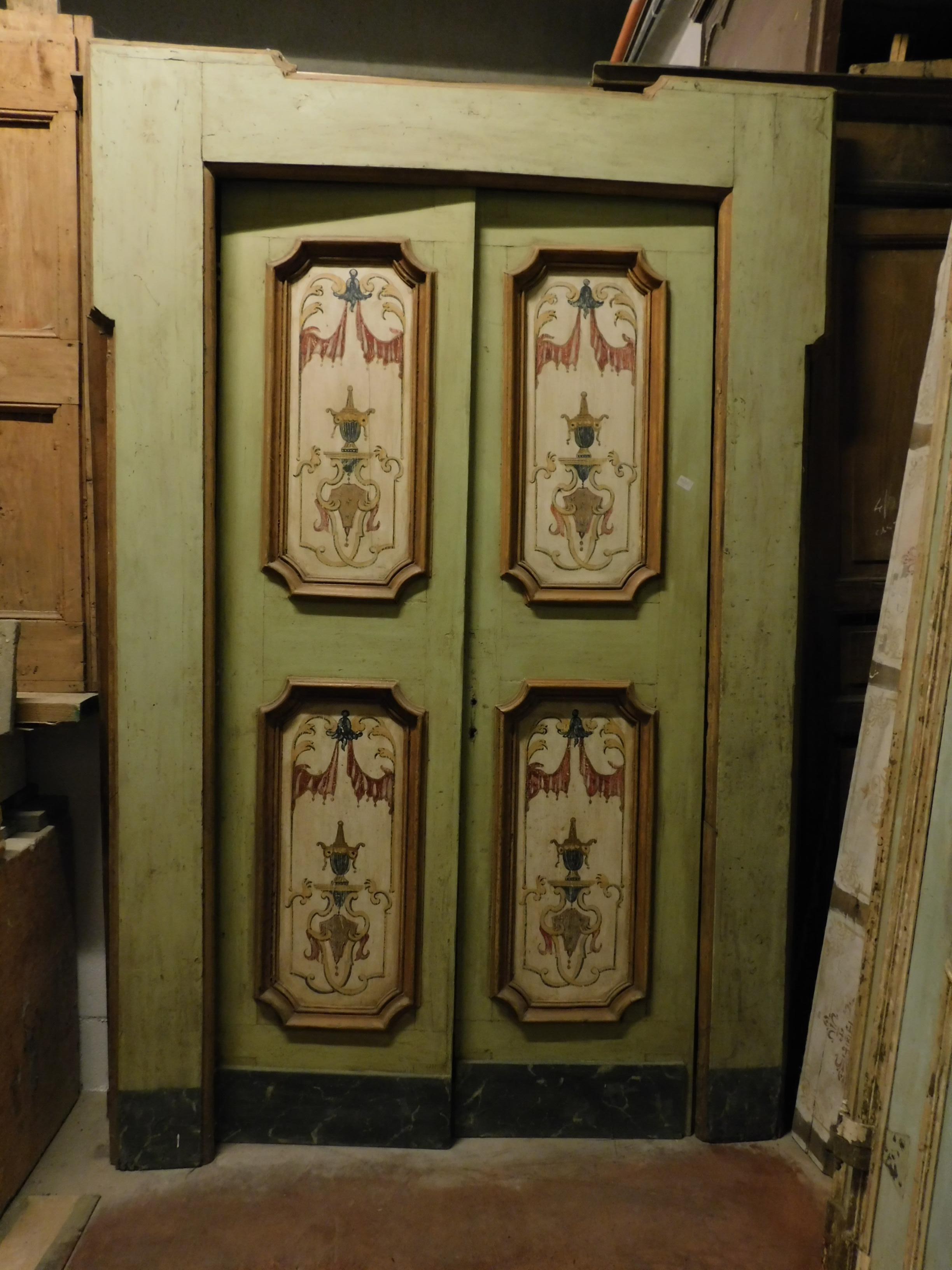 Hand-Painted Antique Double Door Painted on a Green Background, Original Frame, 1700 Italy For Sale